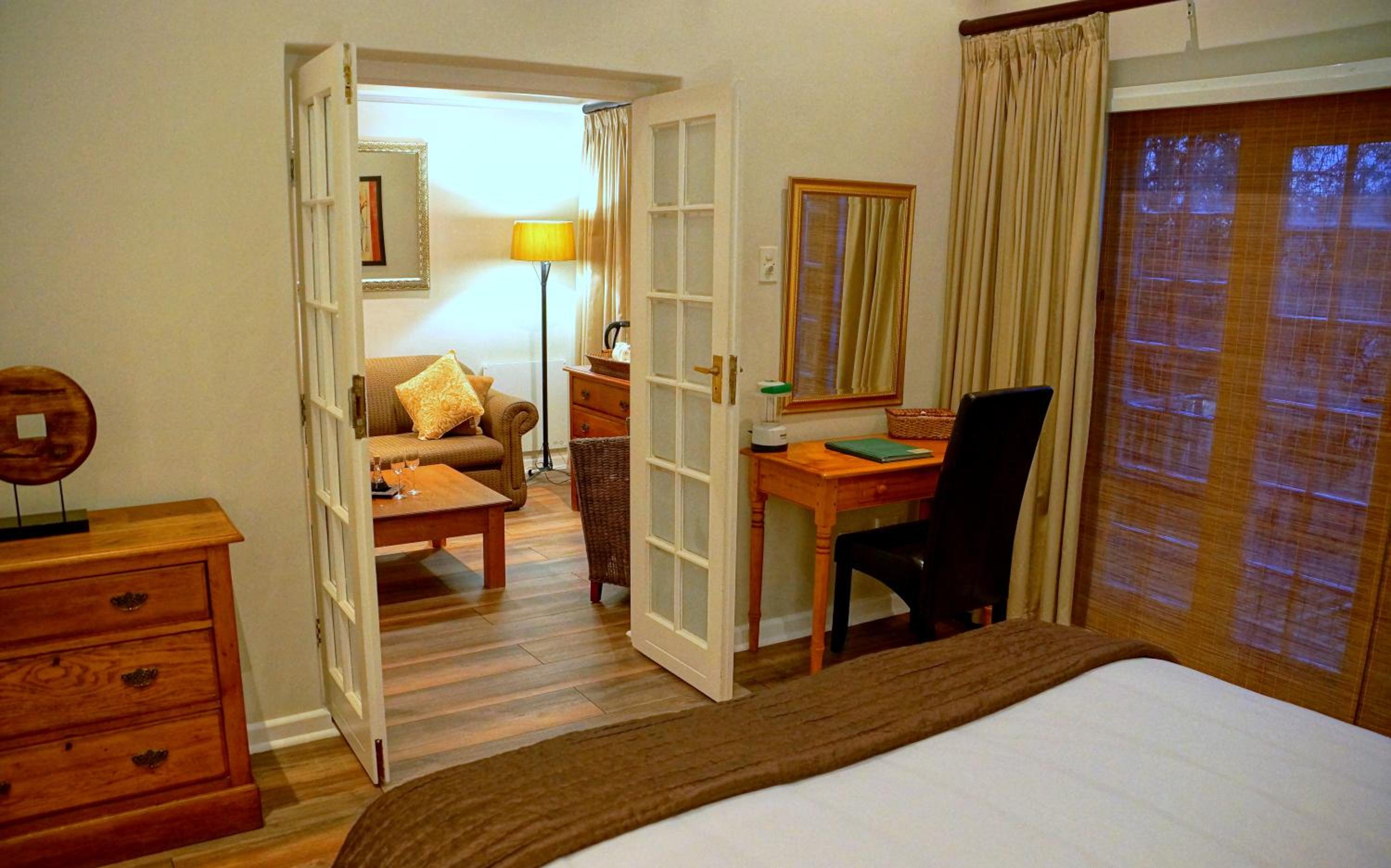 Superior King or Twin Room - Photo 3