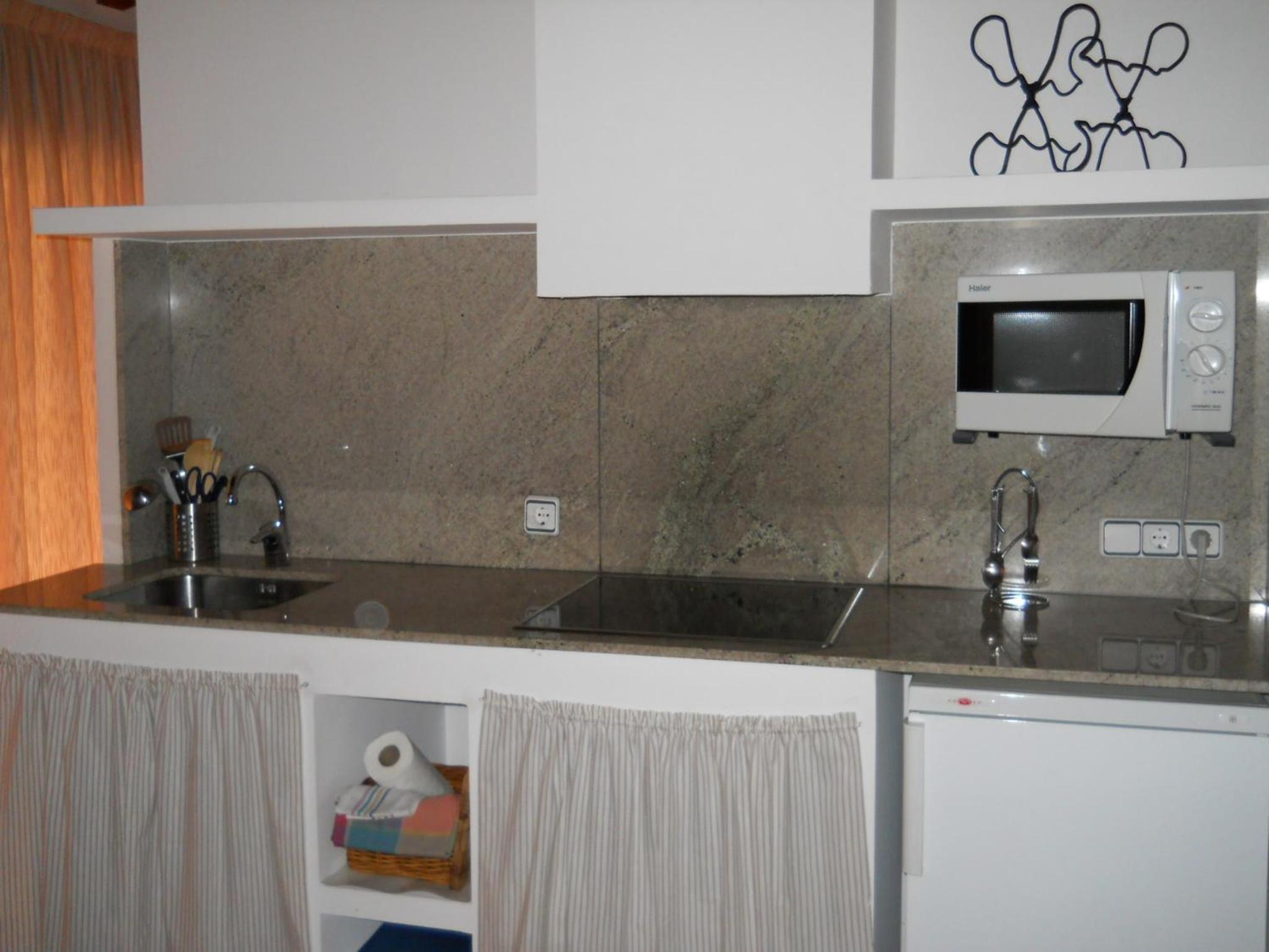 Apartment with Balcony photo 3