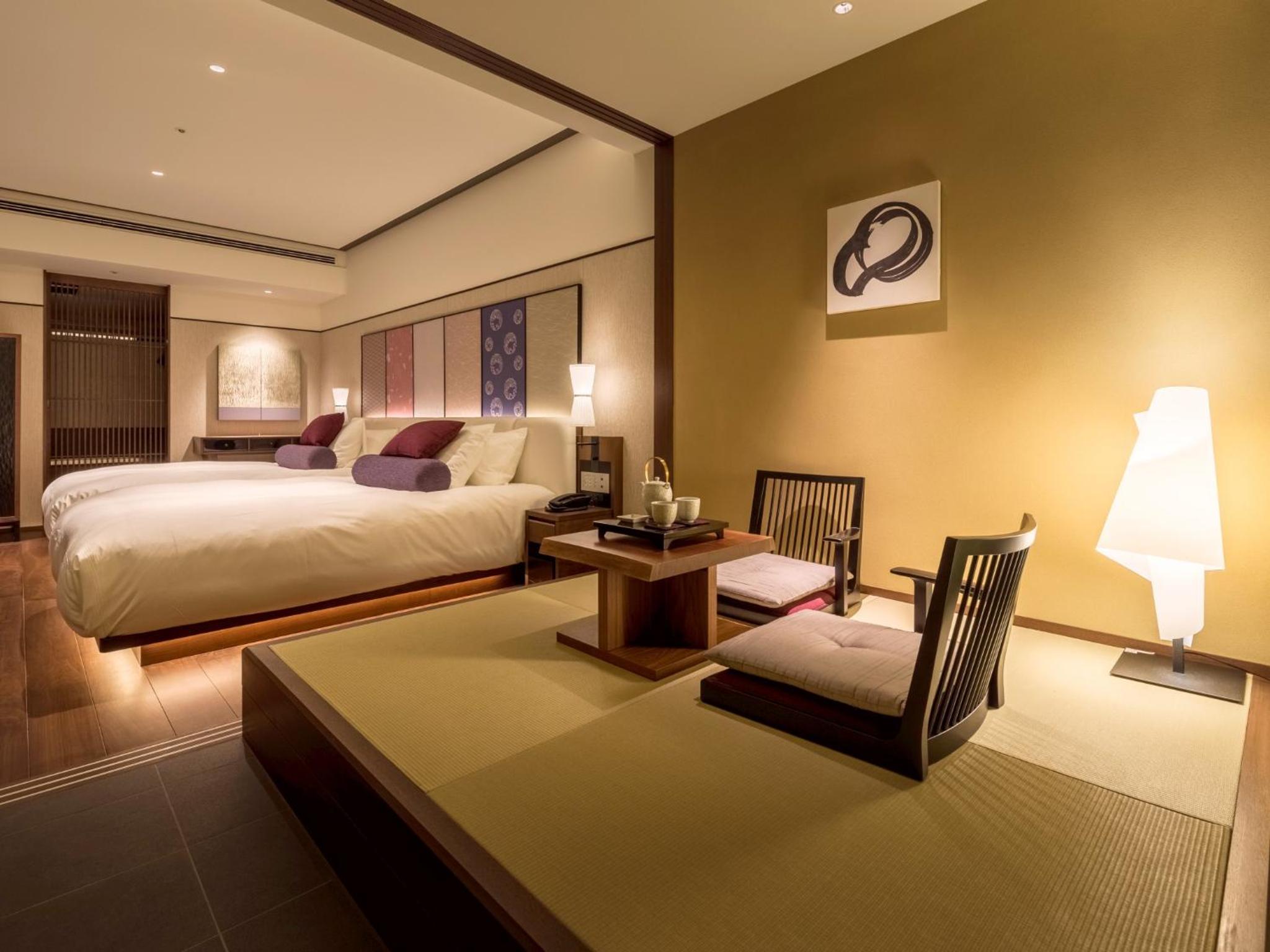 Suite with Garden View - Non-Smoking - Photo 9