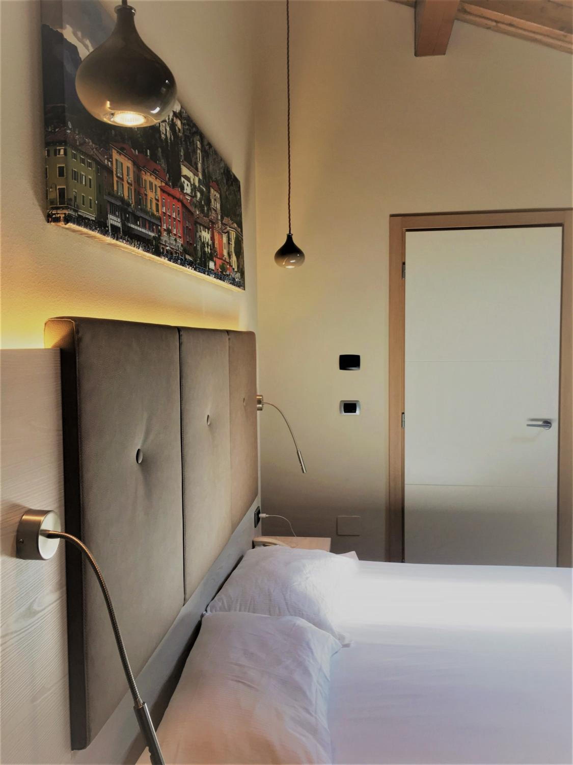  Double Room - Attic photo 3