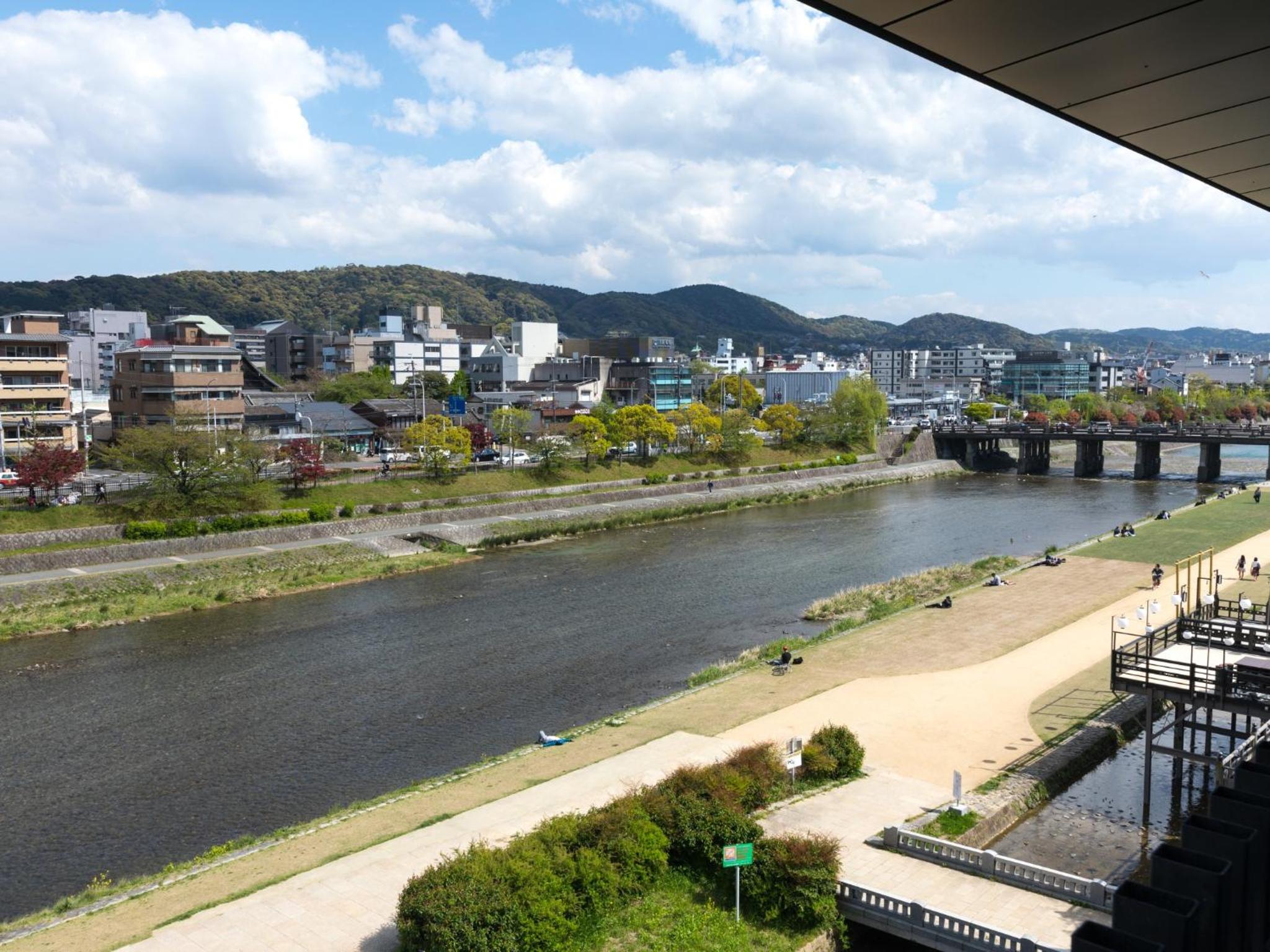 Twin Room with River View - Non-Smoking - Photo 6