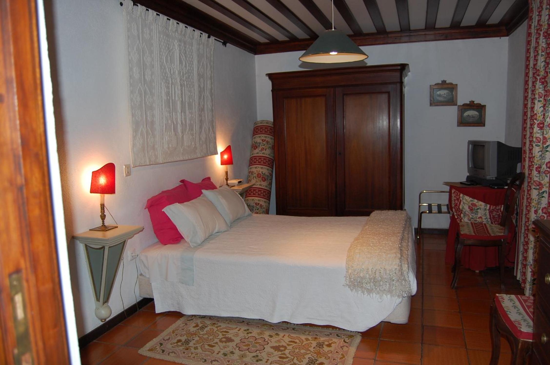 Double Room - Photo 1