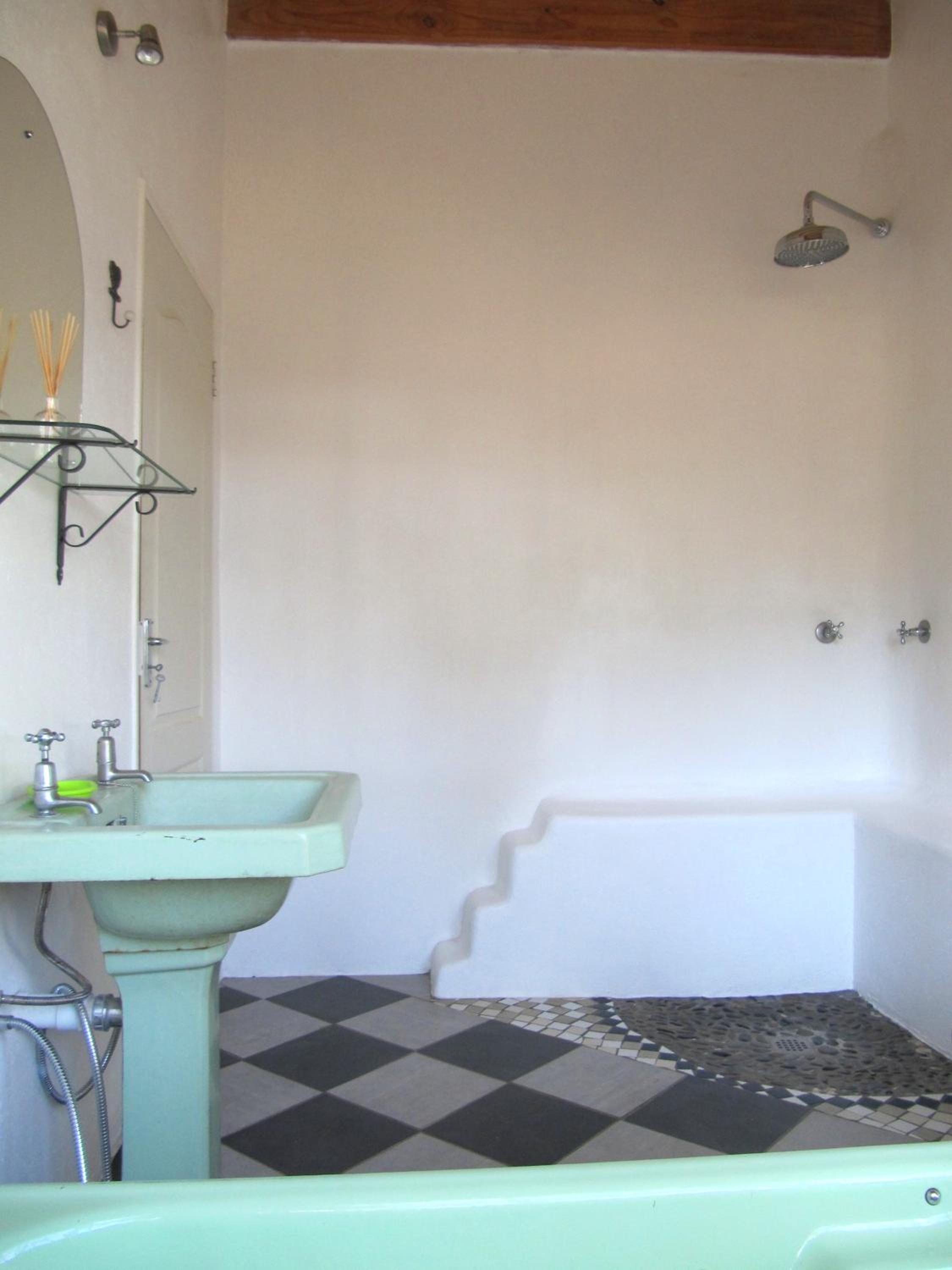 Two-Bedroom Cottage - Photo 29