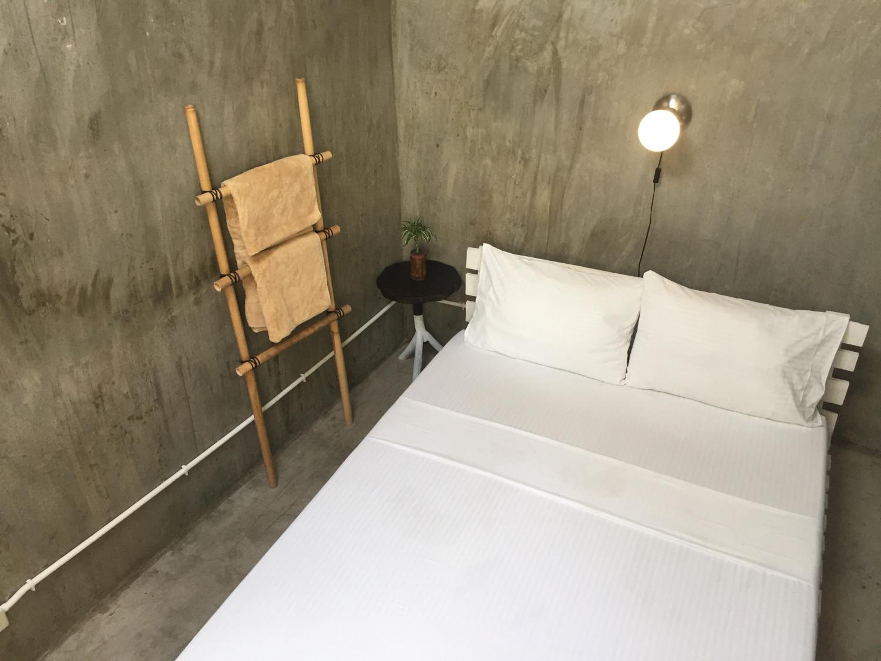 Double Room with Private Bathroom - Photo 7