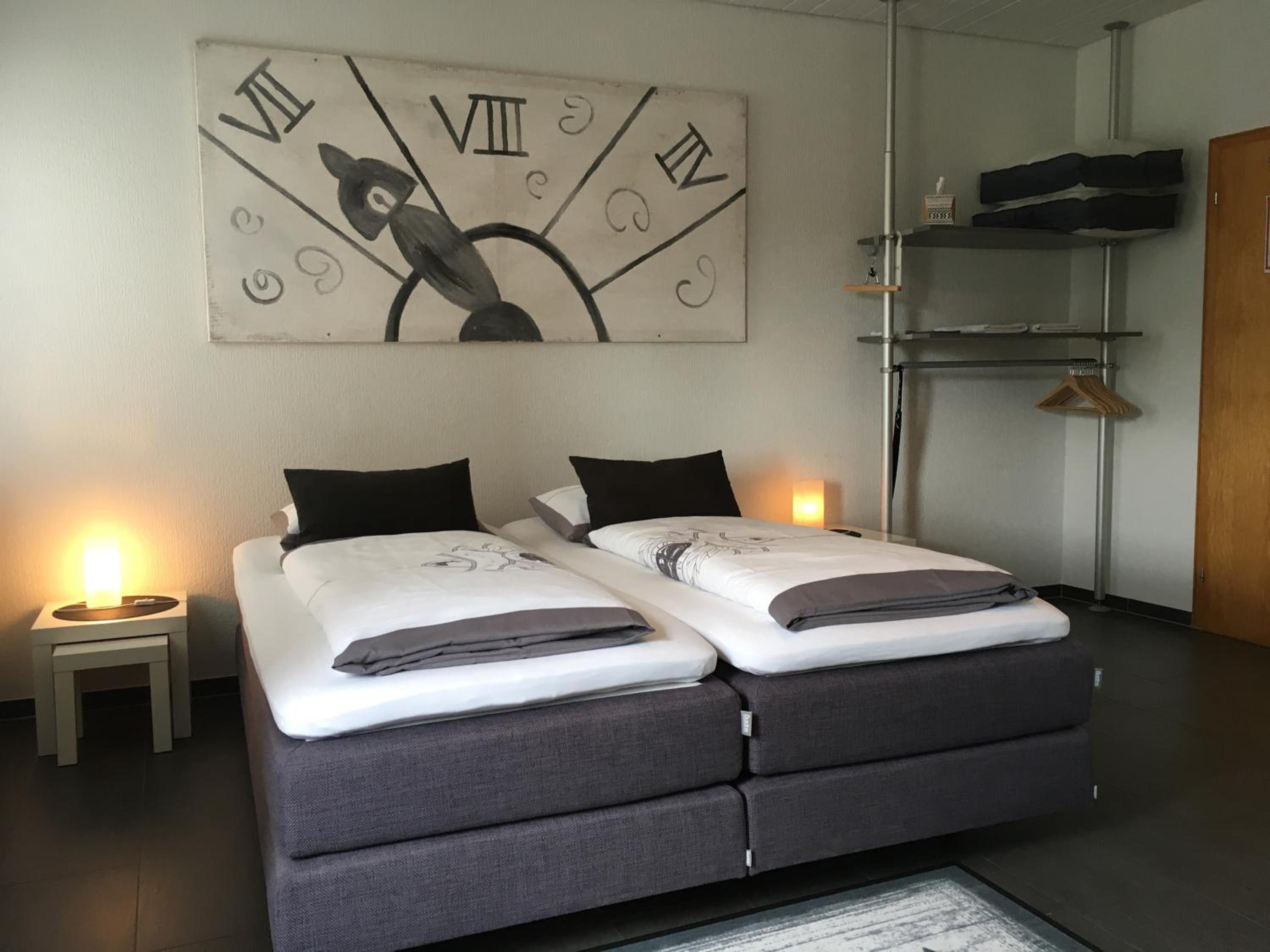 Standard Double Room - Photo 6