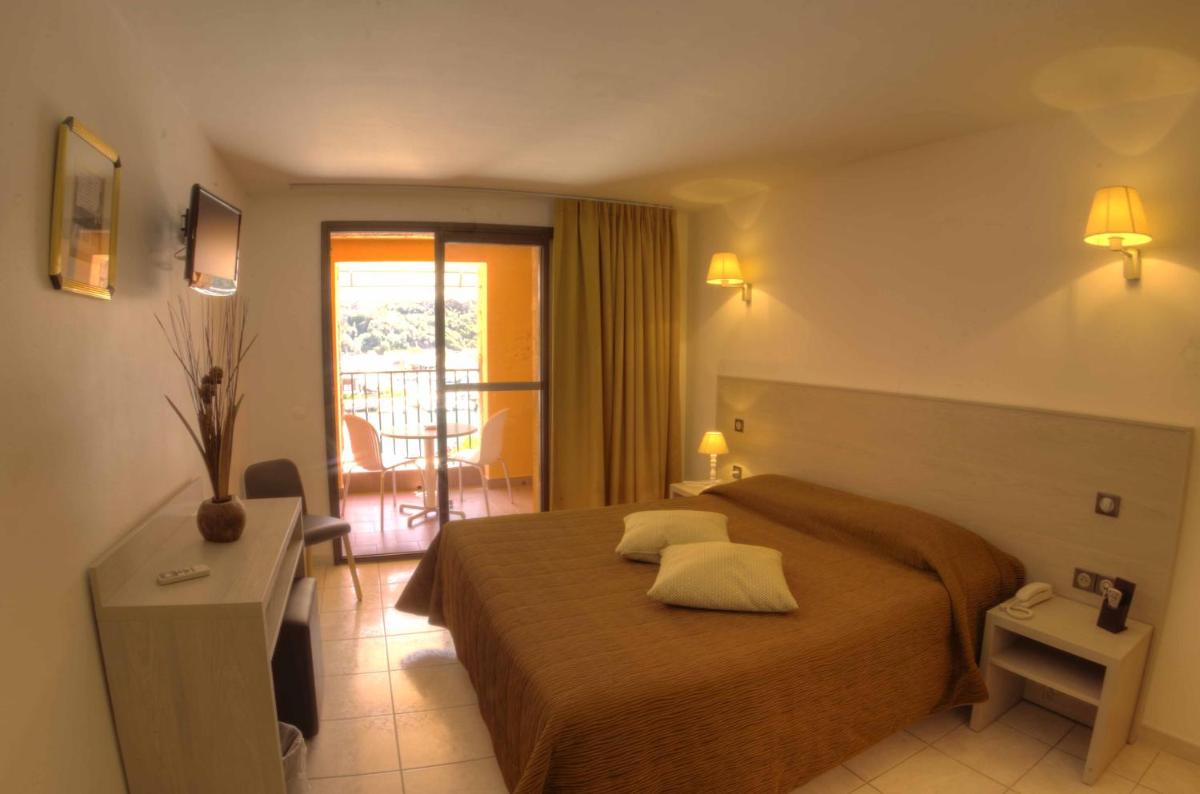 Double Room with Sea View photo 1