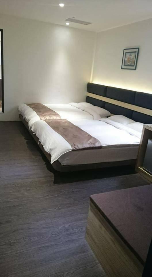 Quadruple Room with Private Bathroom photo 1