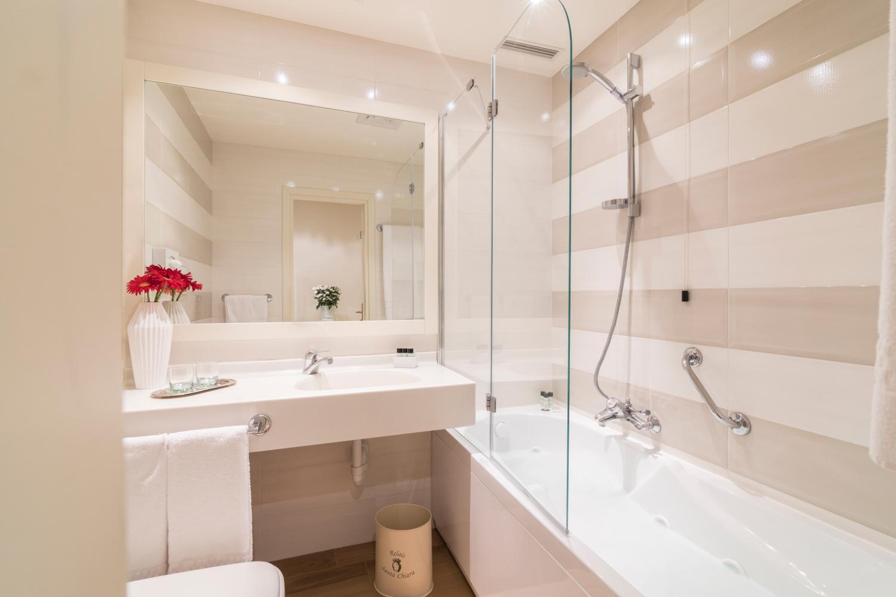 Superior Double Room with View - Photo 4
