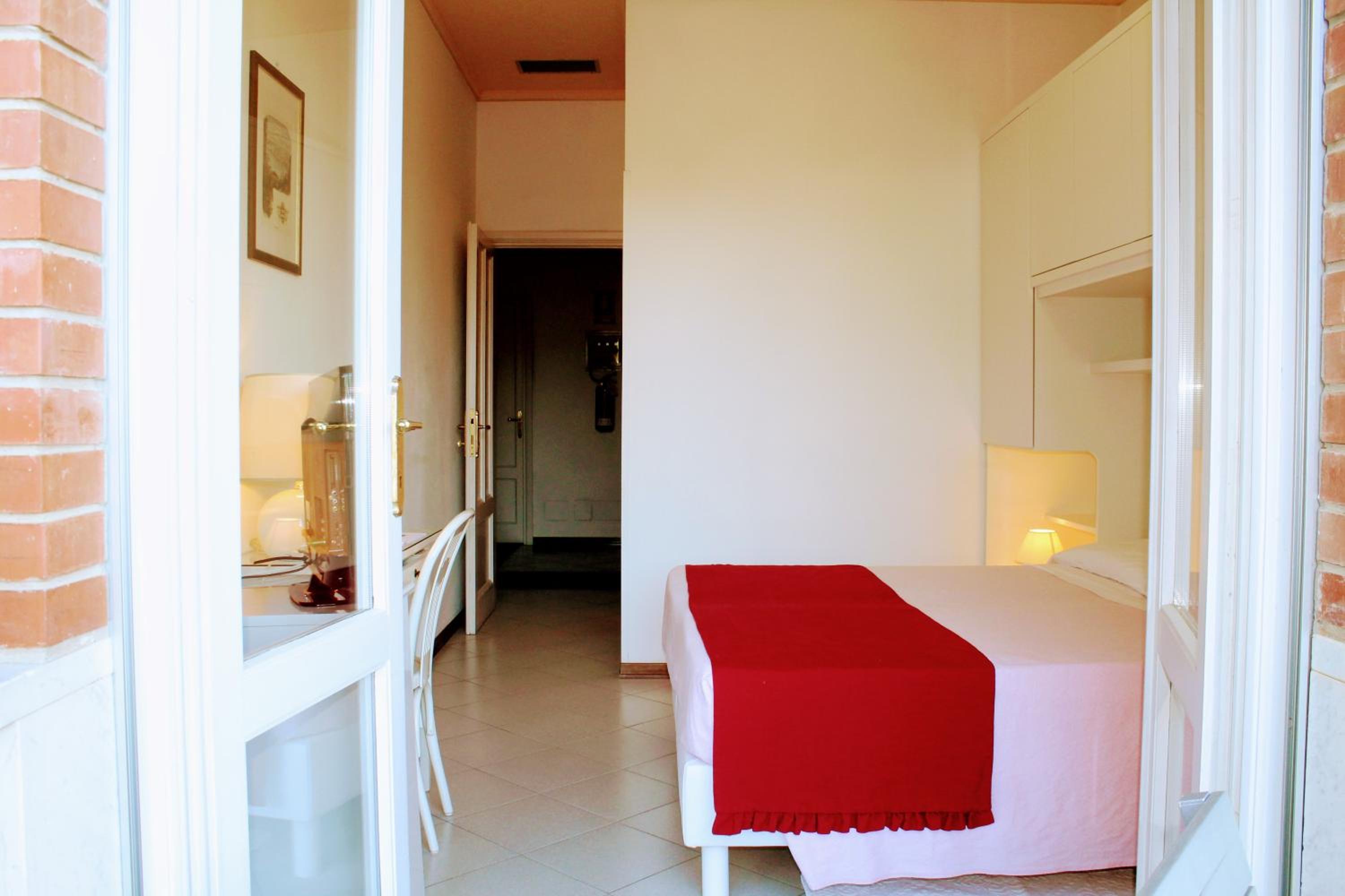 Double Room - Photo 32