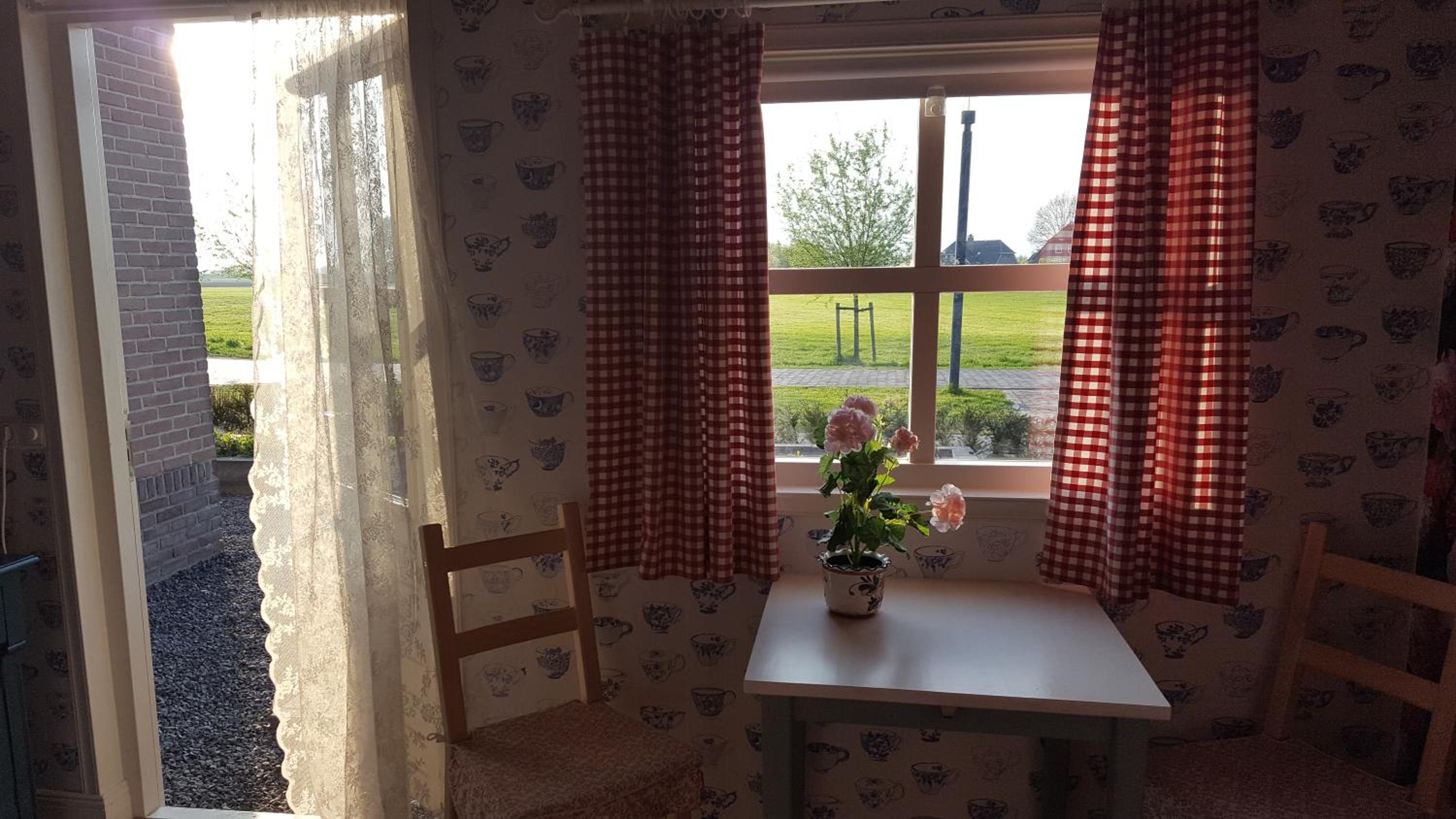 King Room with Garden View - Photo 16