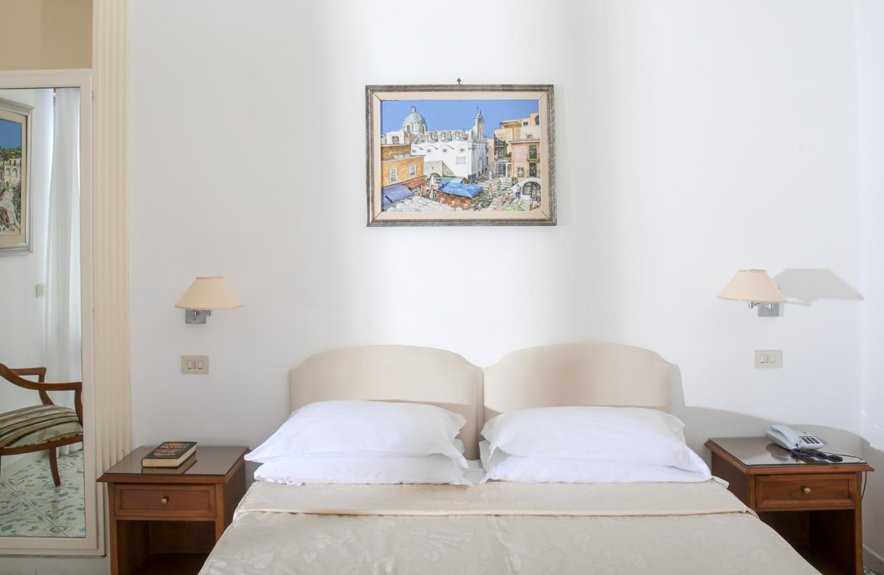 Double Room with Sea View - Photo 3