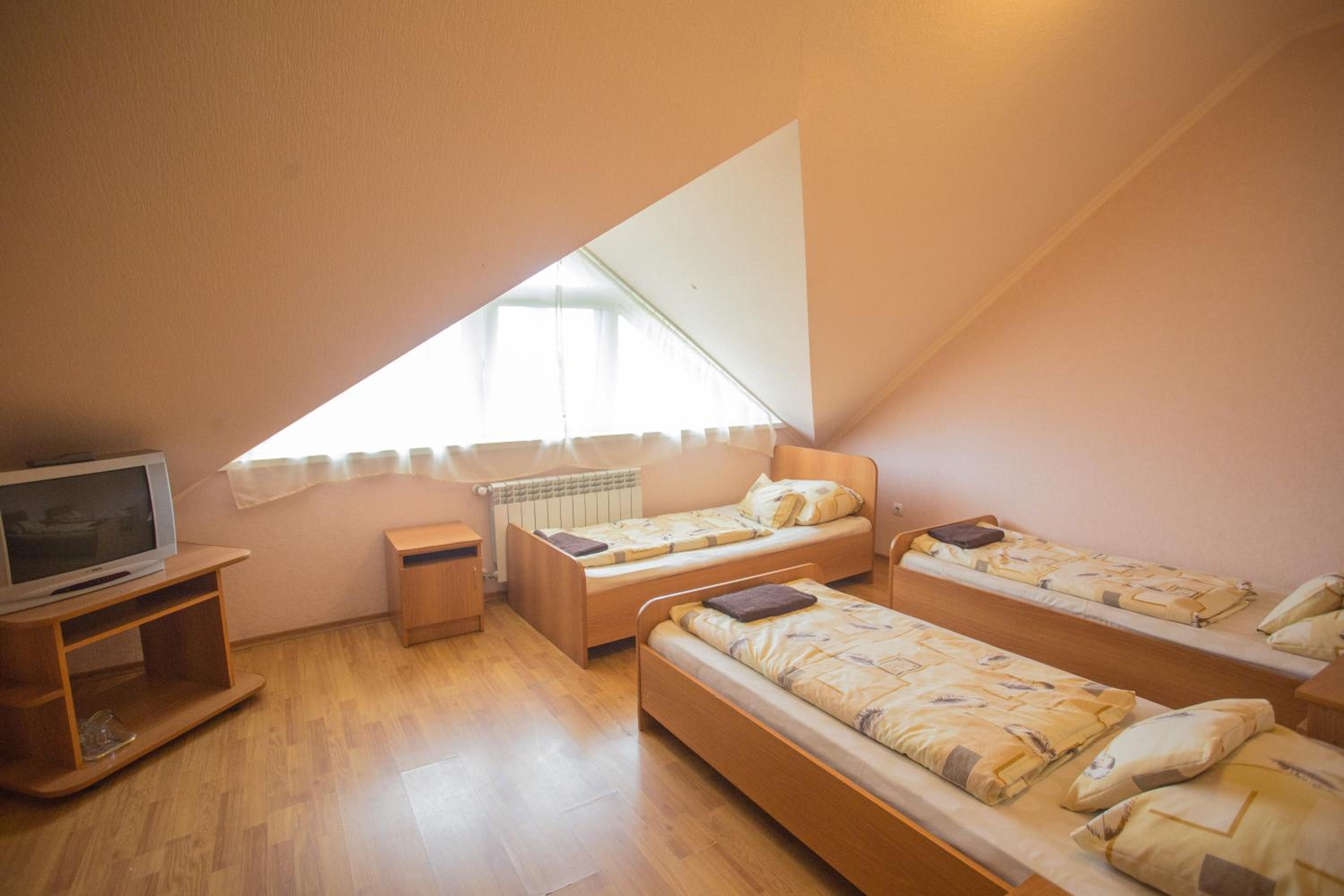 Classic Triple Room photo 2