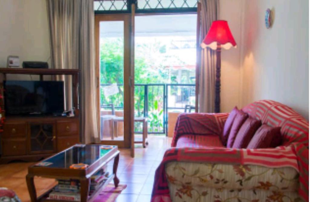 King Suite with Pool View photo 2