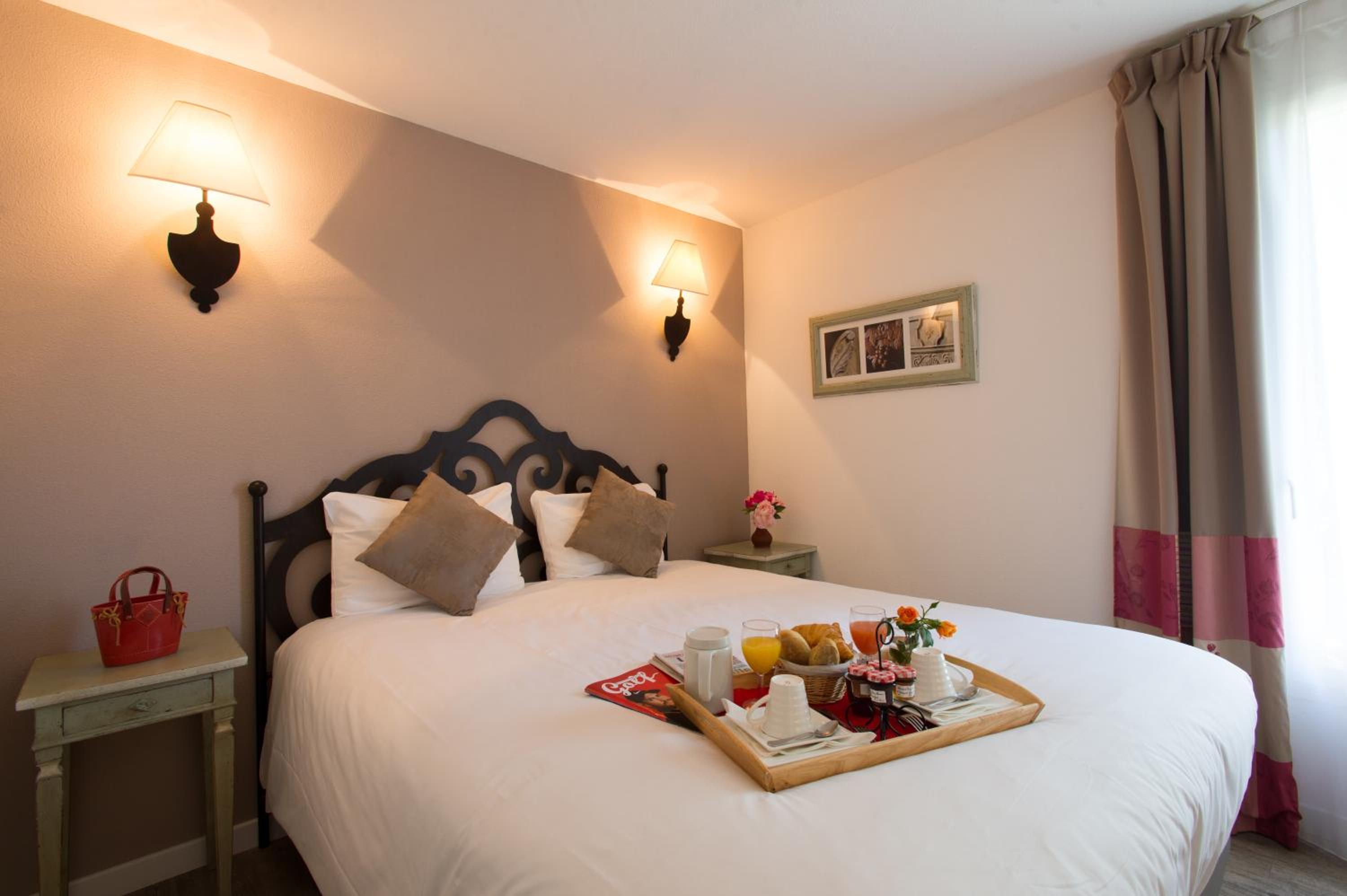 Standard Twin Room - Photo 5