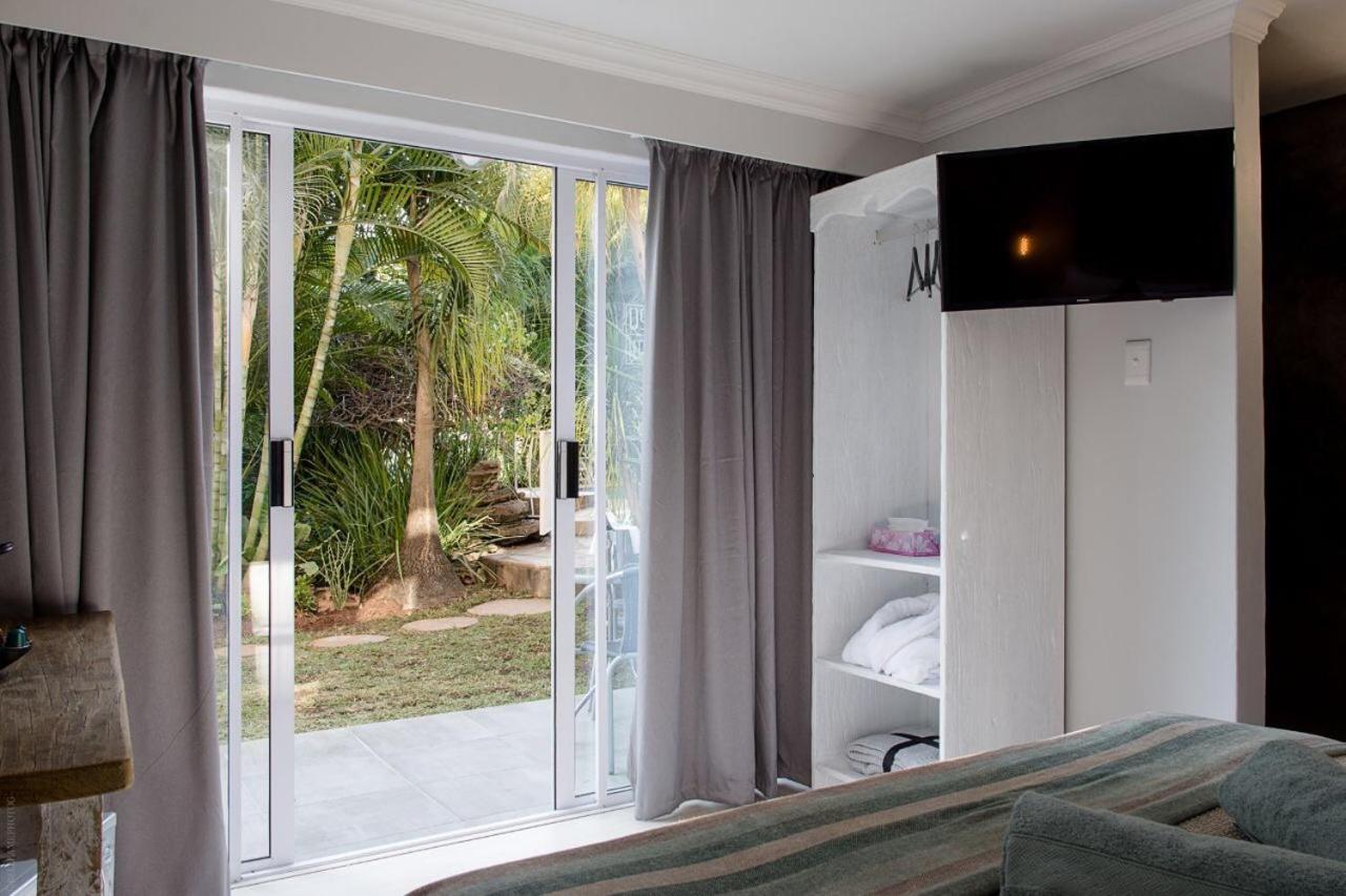 Deluxe Double Room - Photo 11