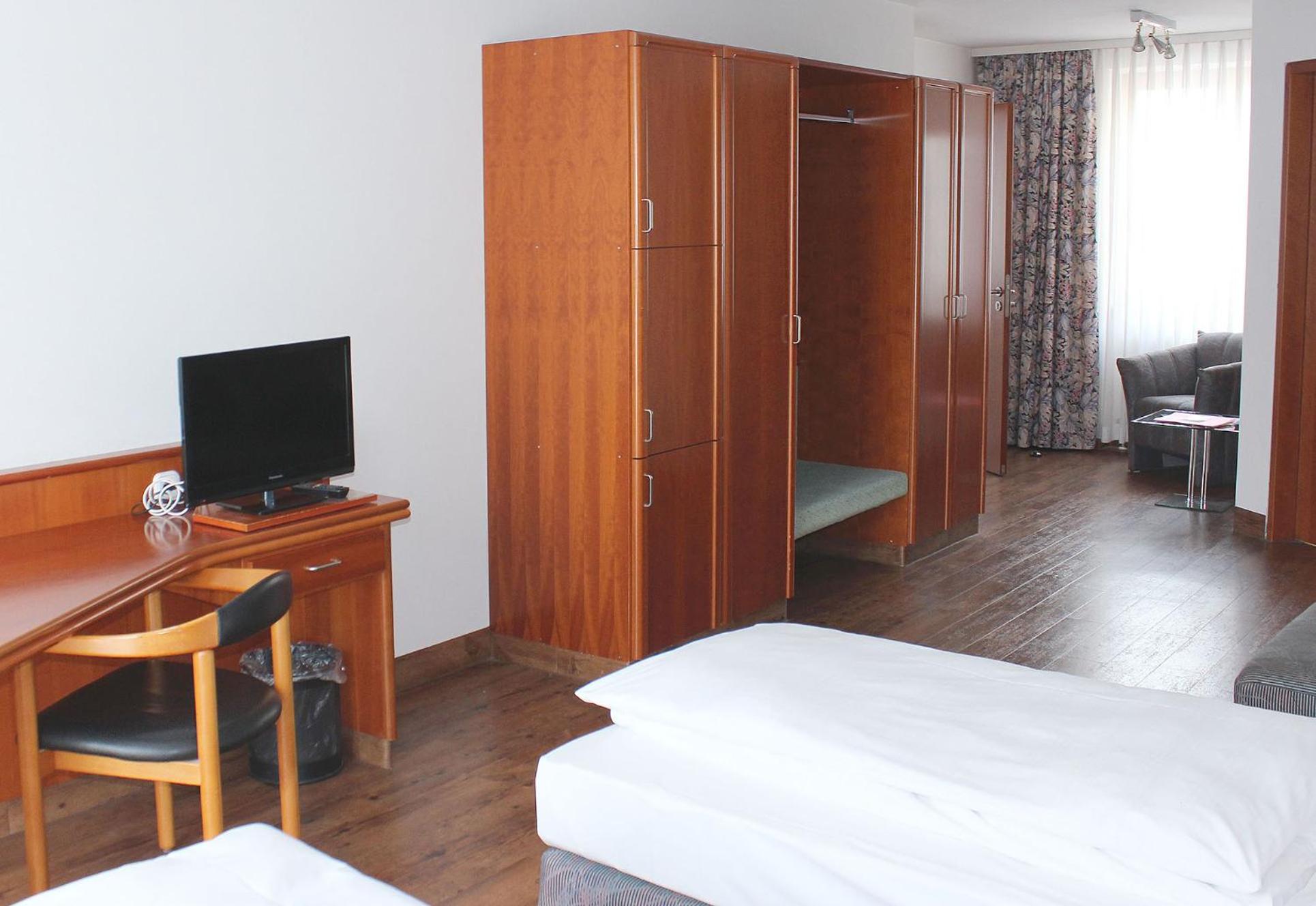 Standard Double Room photo 3