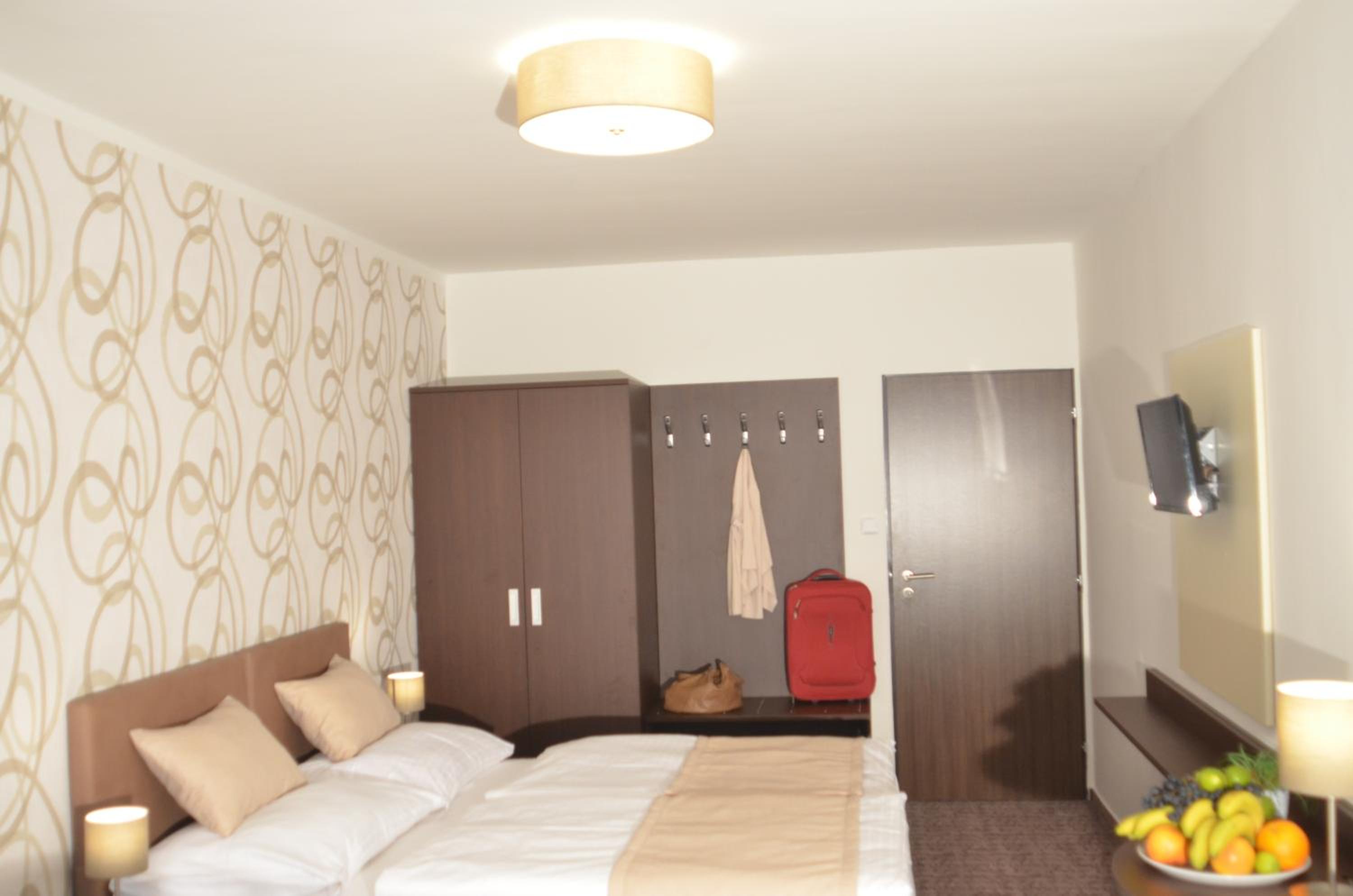 Standard Double or Twin Room photo 3
