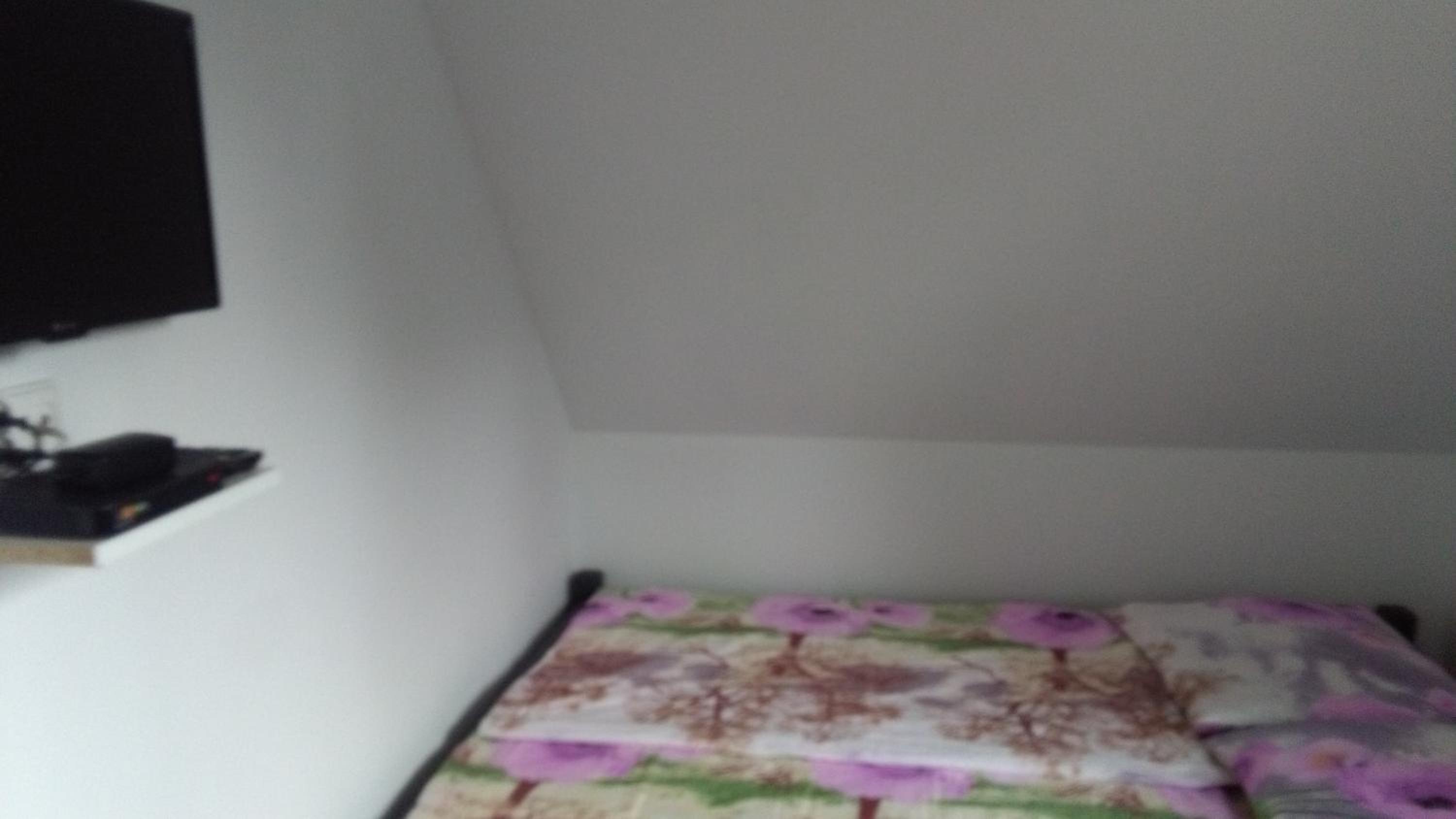 Small Double Room - Photo 3