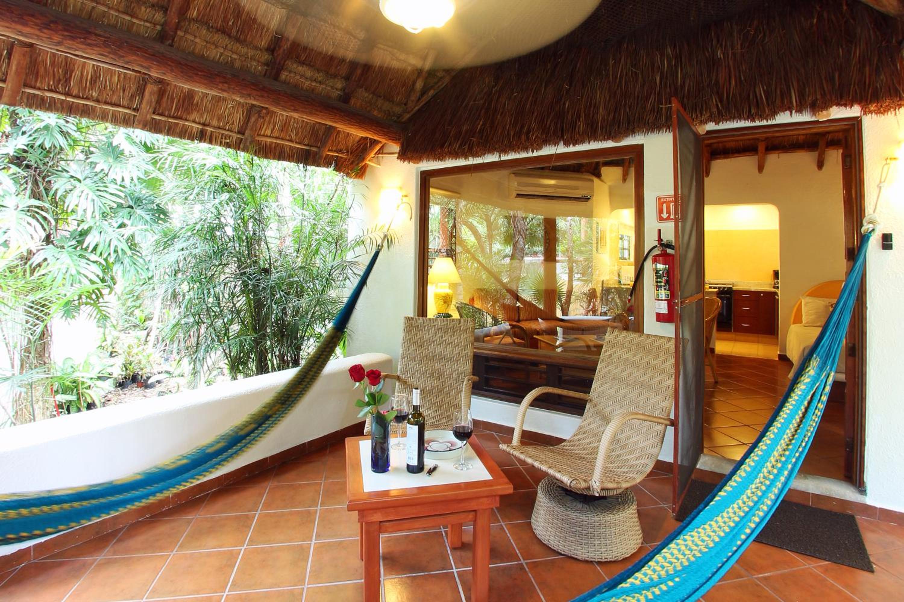 Bungalow - Photo 2
