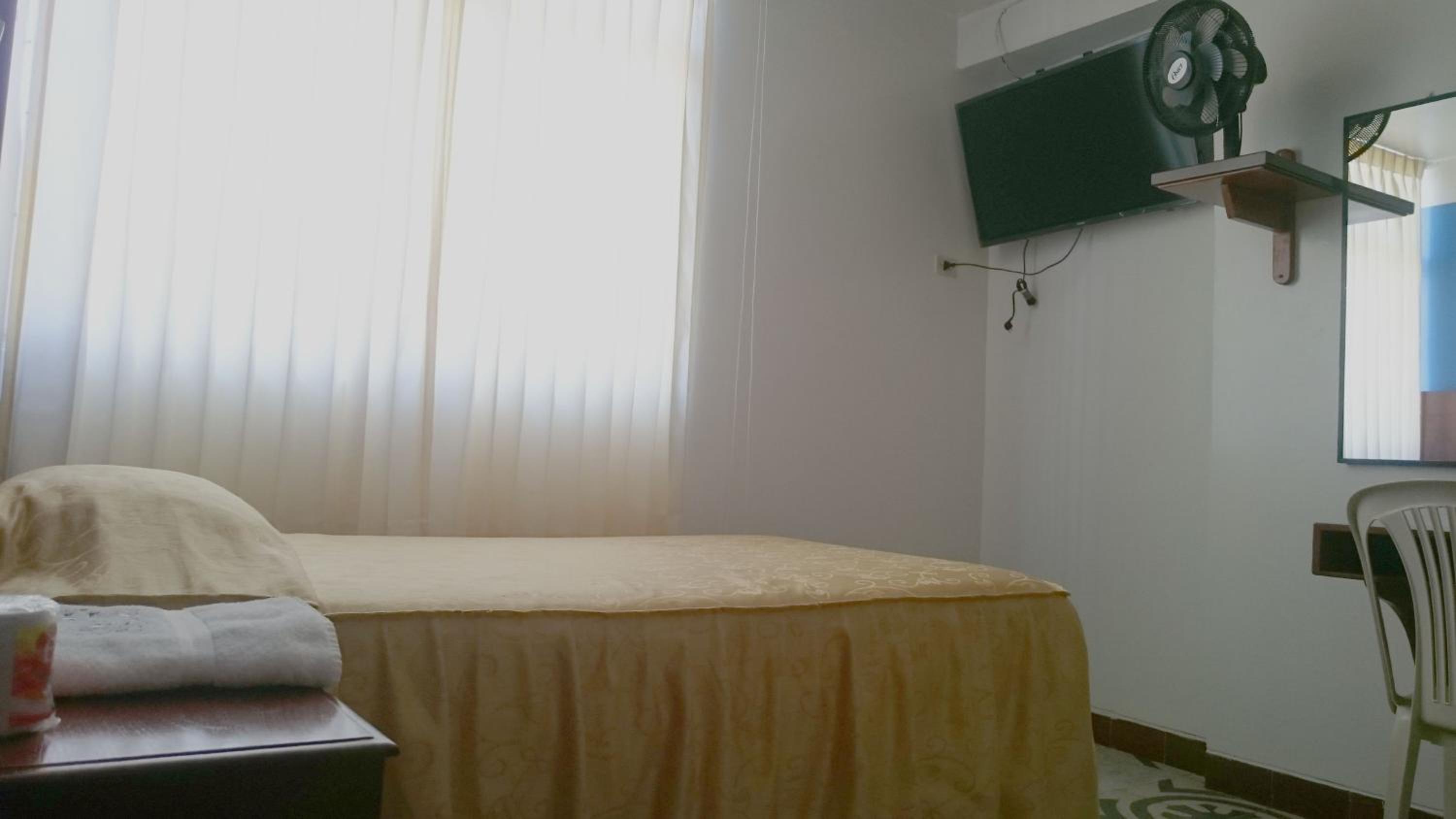 Standard Single Room with Shower photo 3