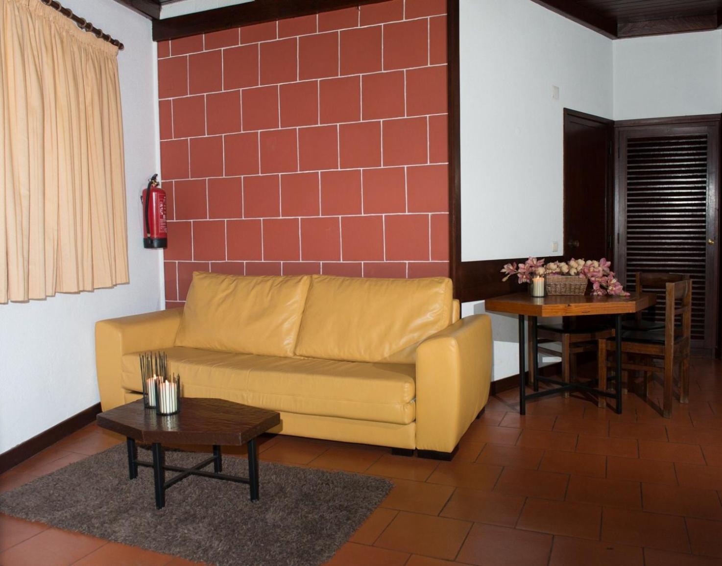 One-Bedroom Apartment (2 Adults + 2 Children)