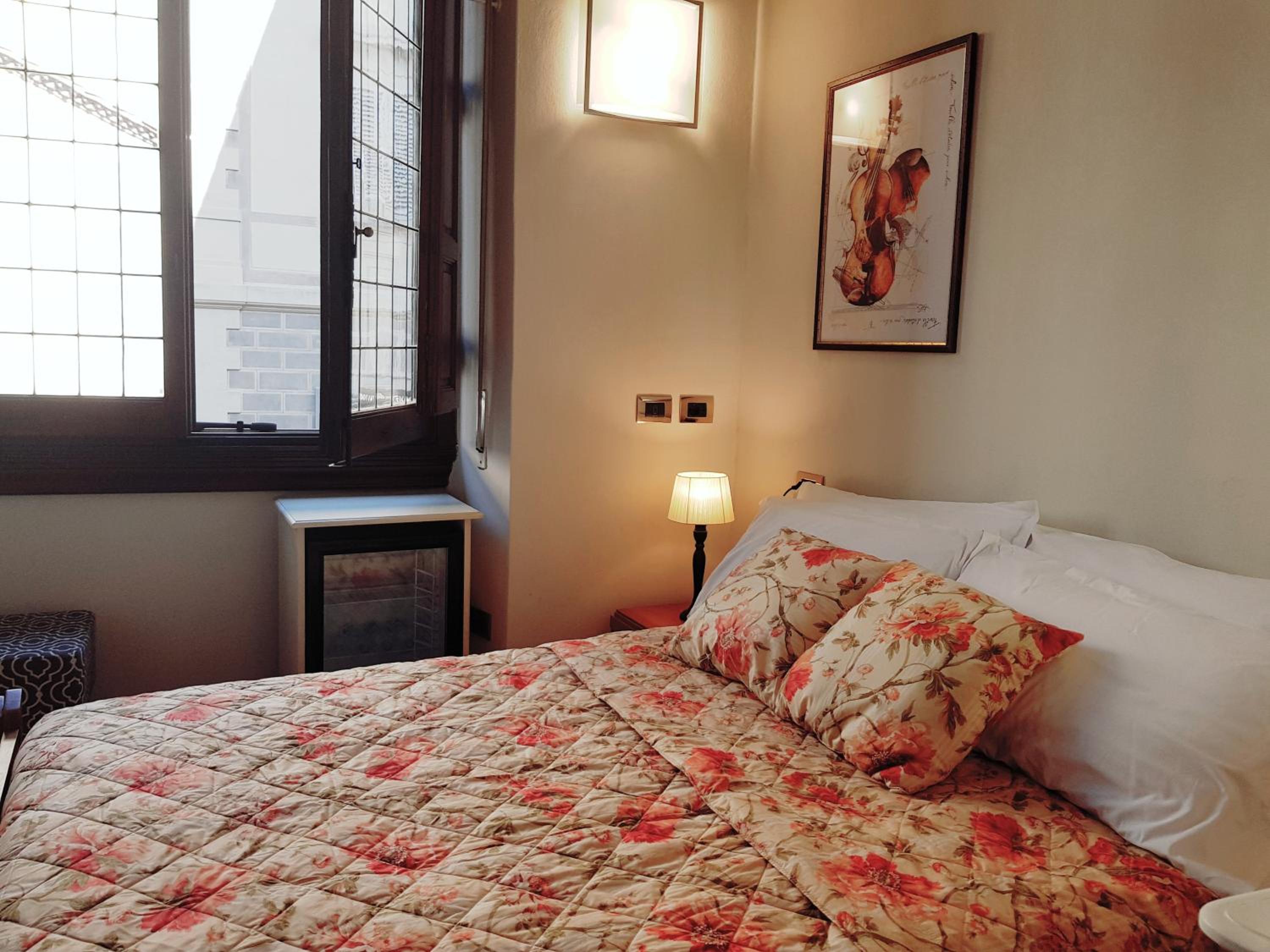 Standard Double Room photo 3