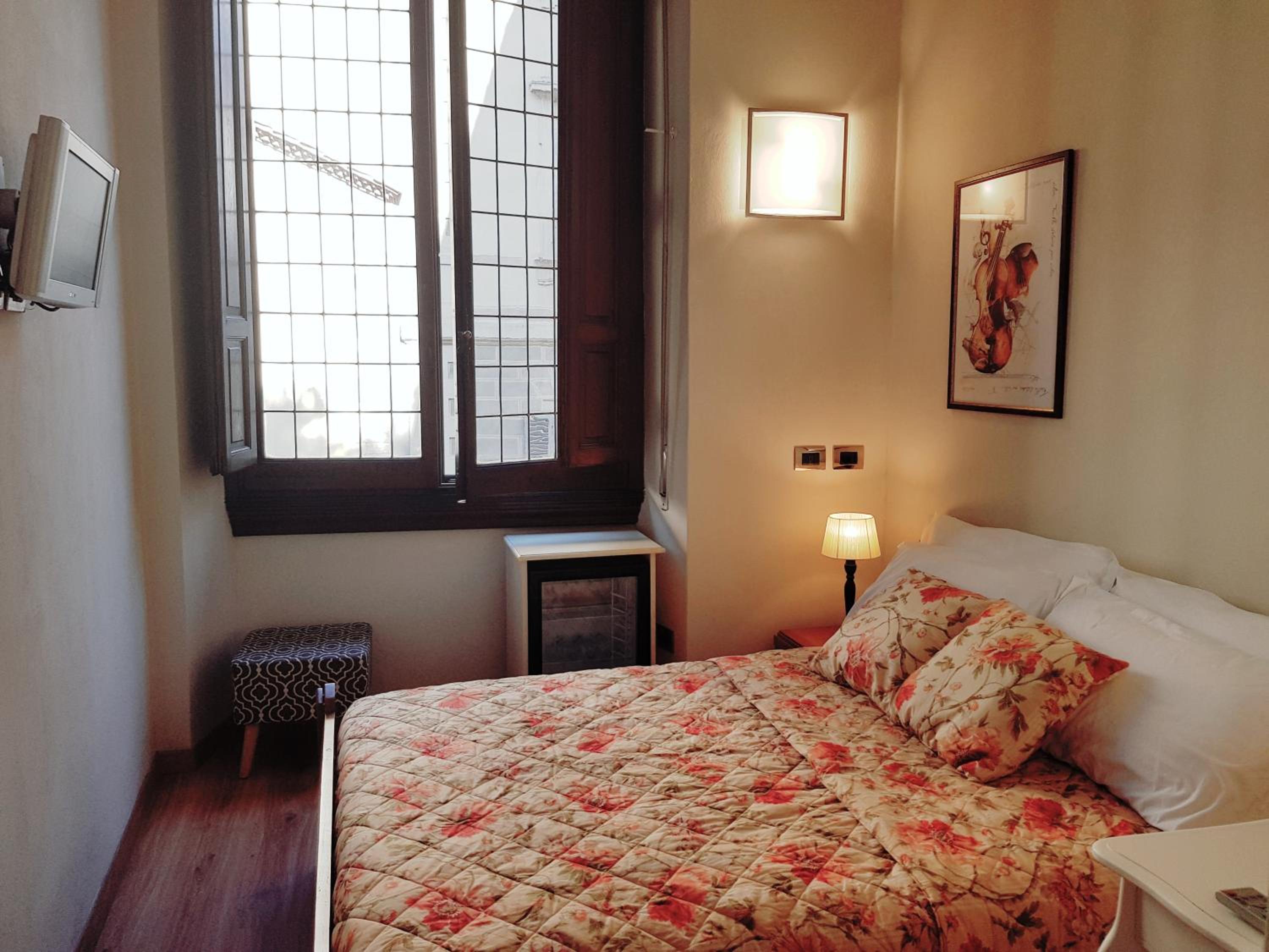 Standard Double Room photo 2