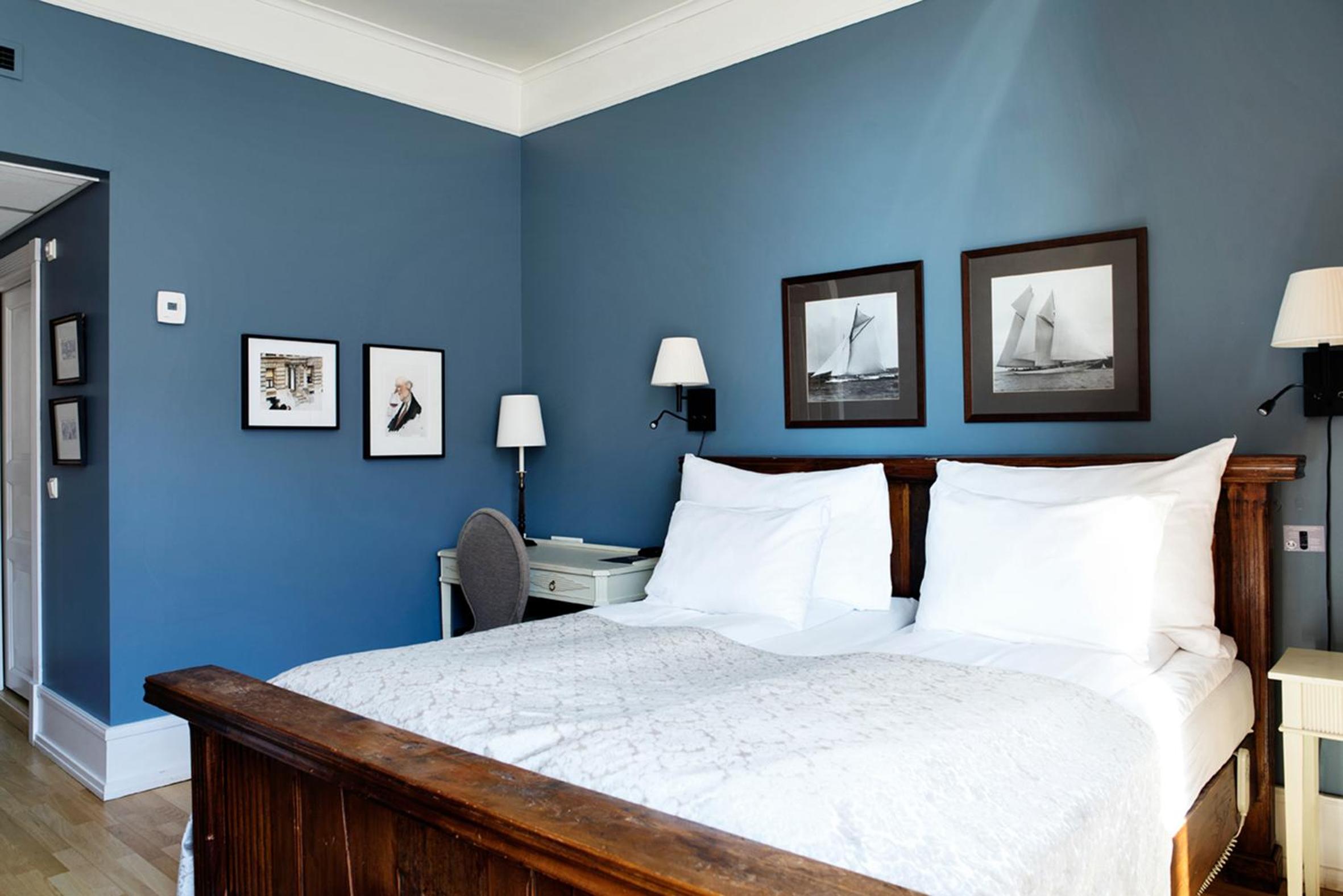 Deluxe Double Room - Photo 9