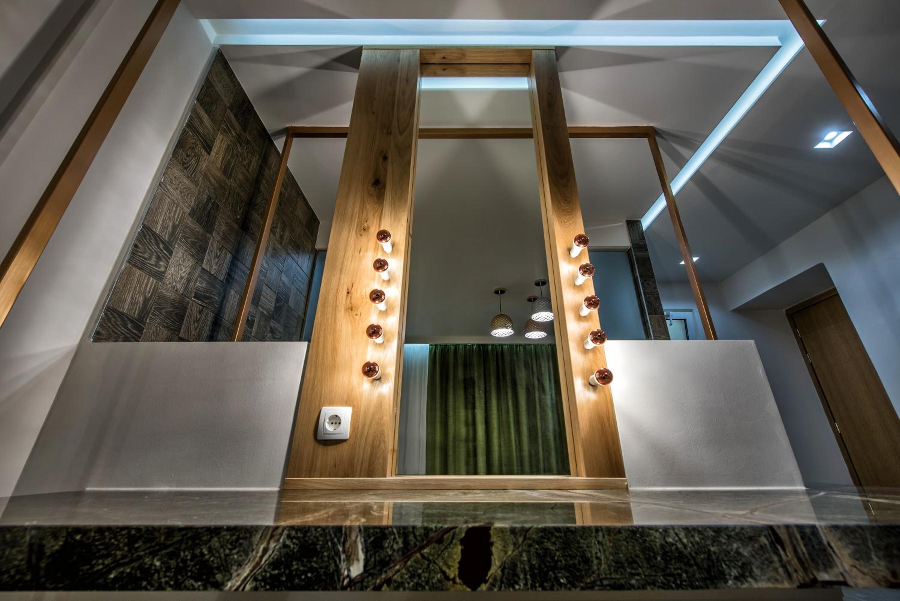 Superior Suite - Photo 4