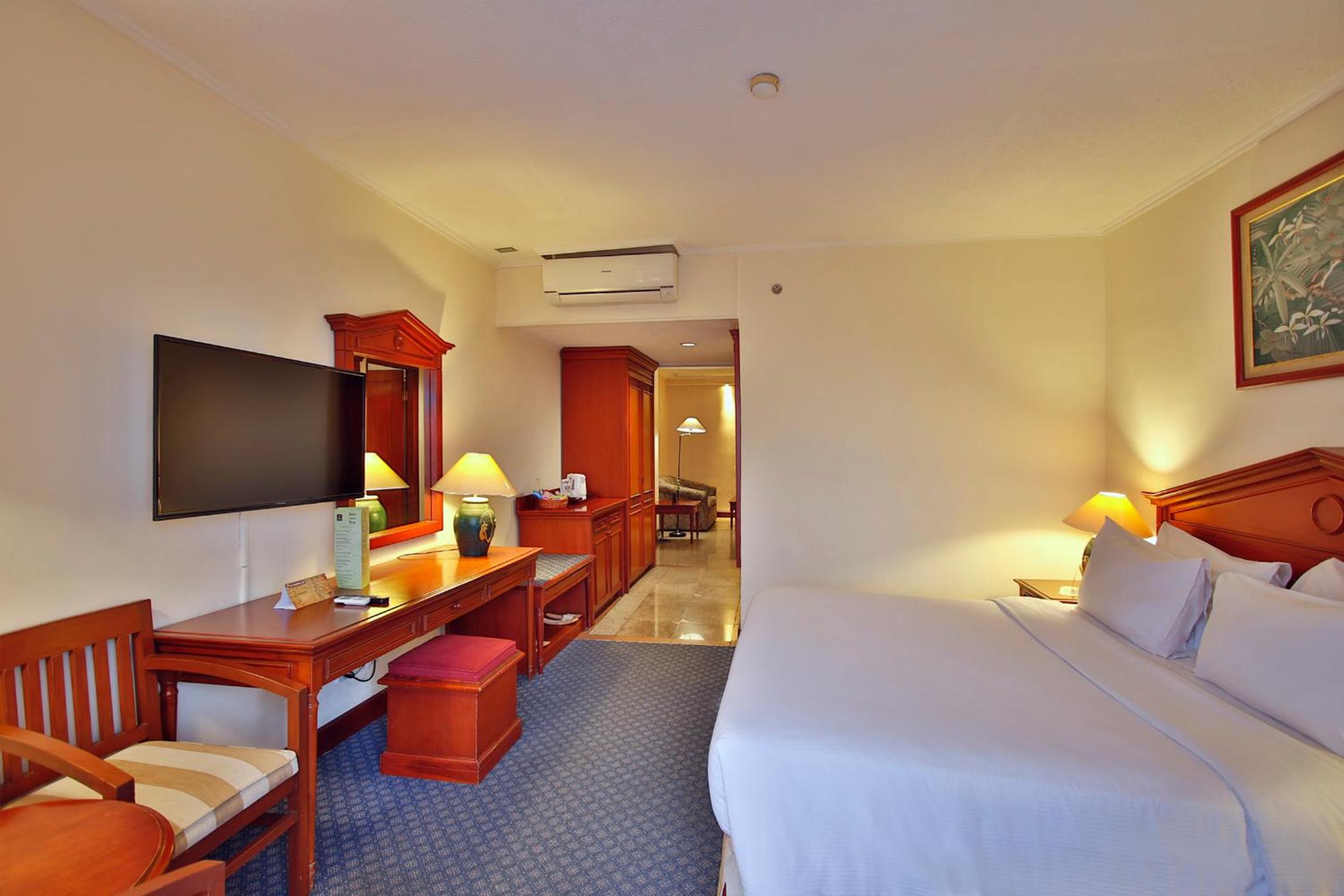 Junior Suite (2 Adults) - Photo 4