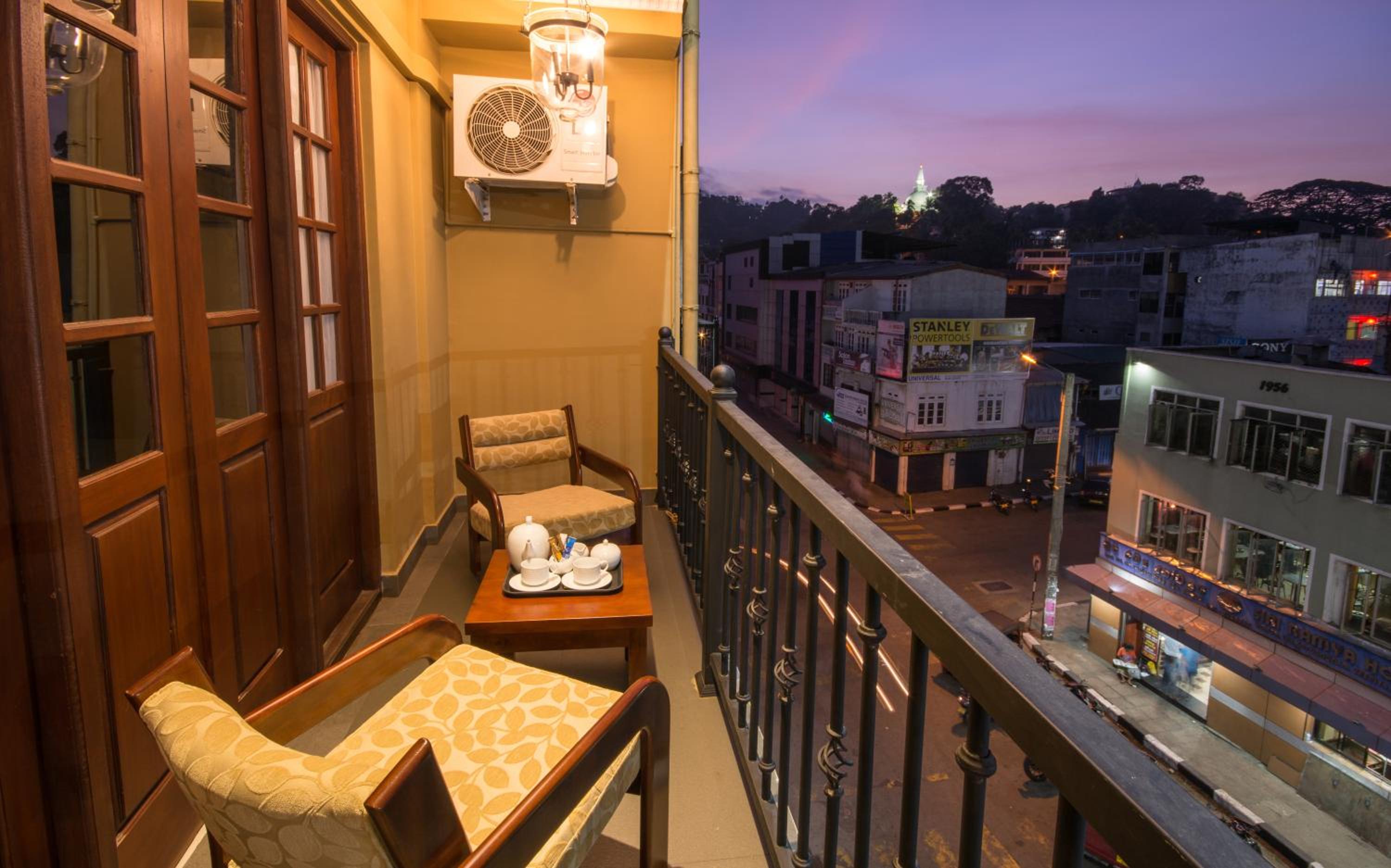 Deluxe Double or Twin Room with Balcony photo 2