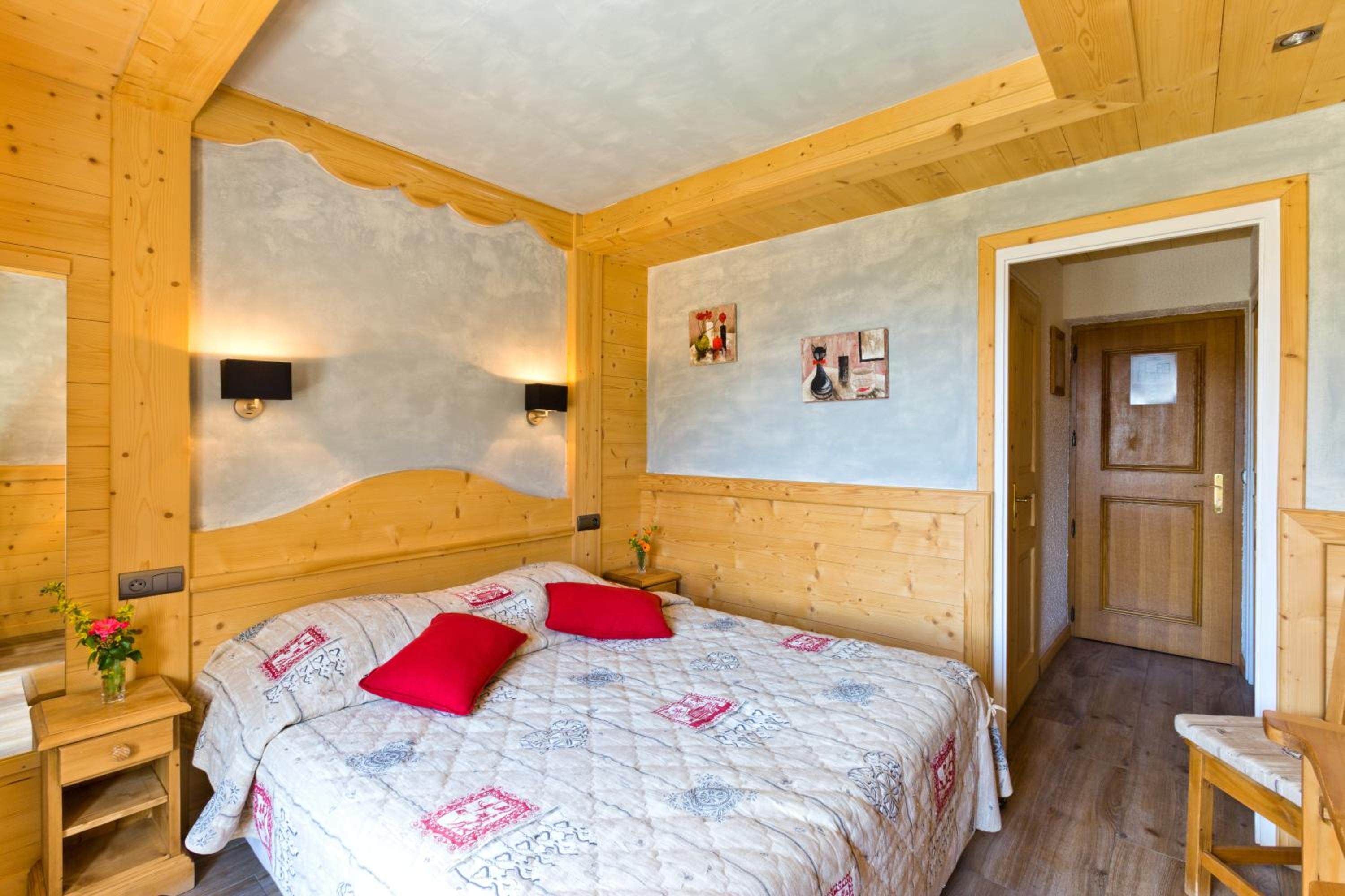 Double Room - Photo 6