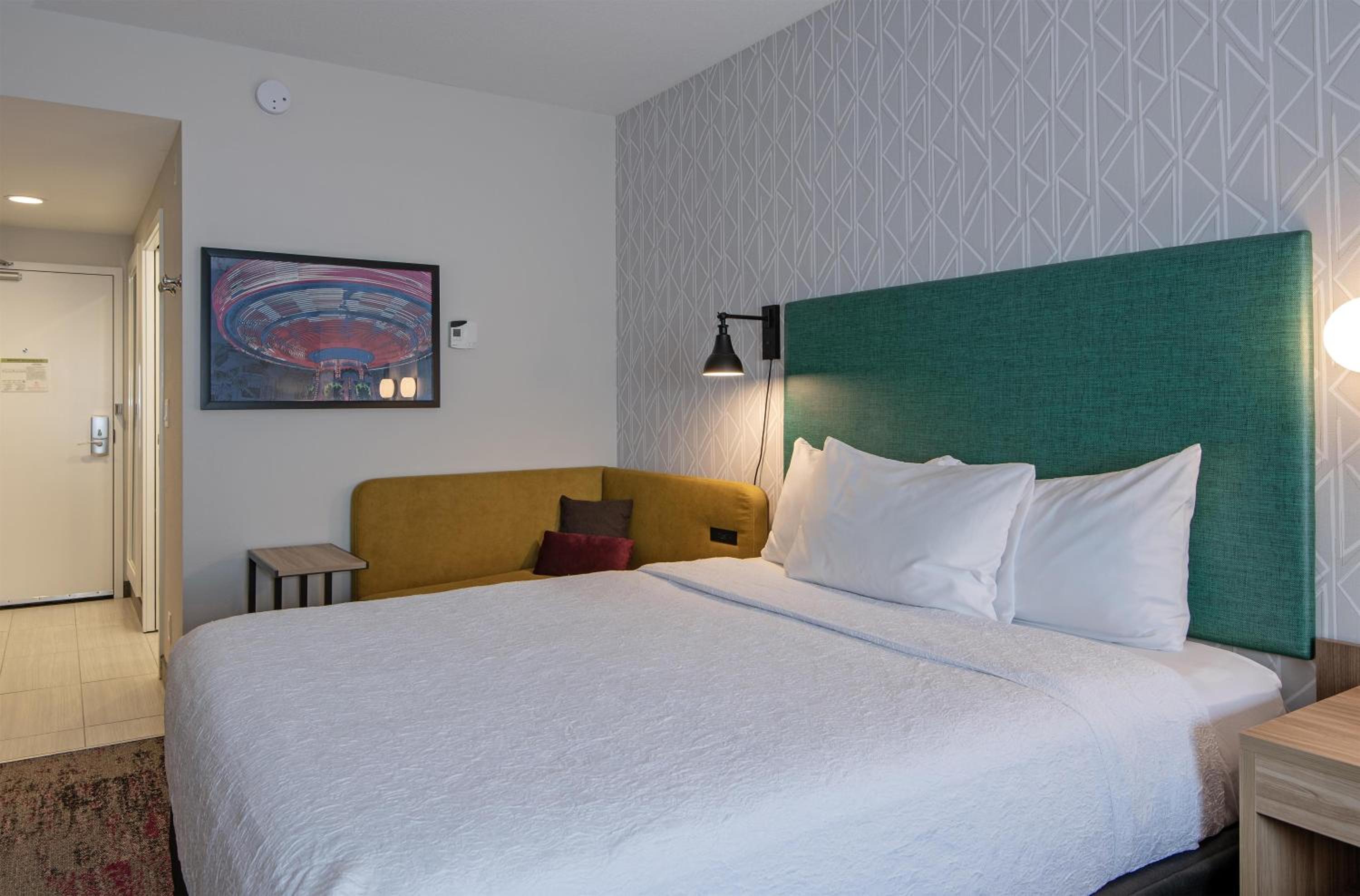 Queen Studio with Two Queen Beds - Non-Smoking