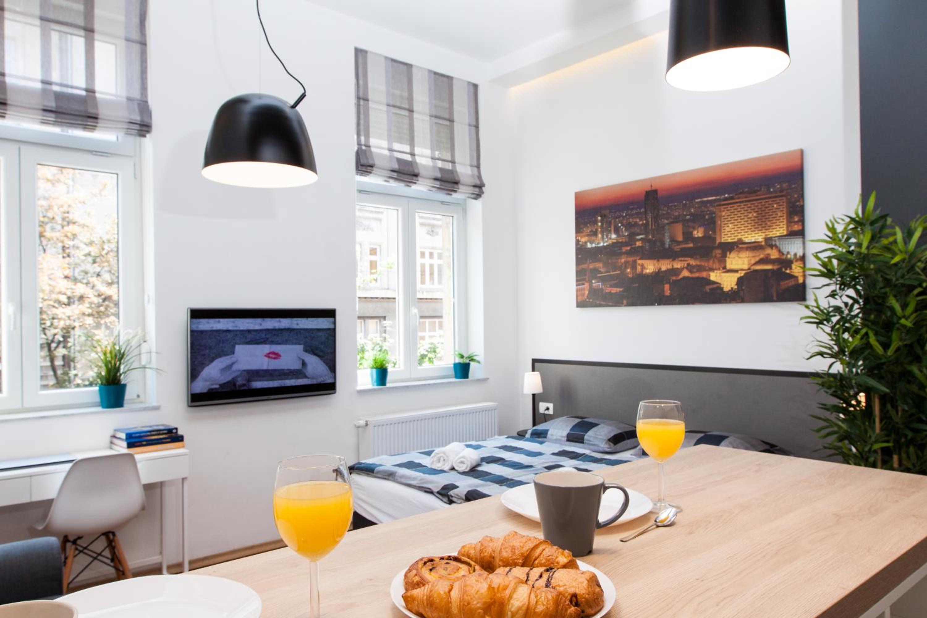 Studio Apartment