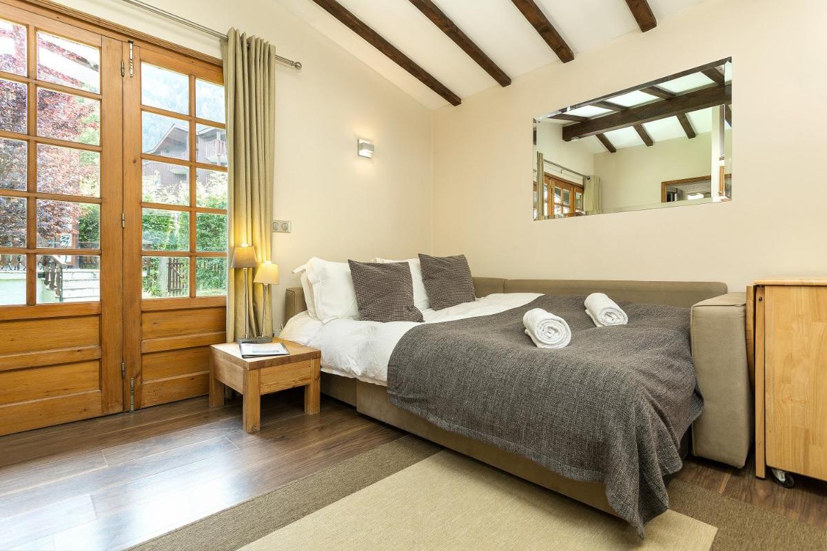 One-Bedroom Apartment (4 Adults)