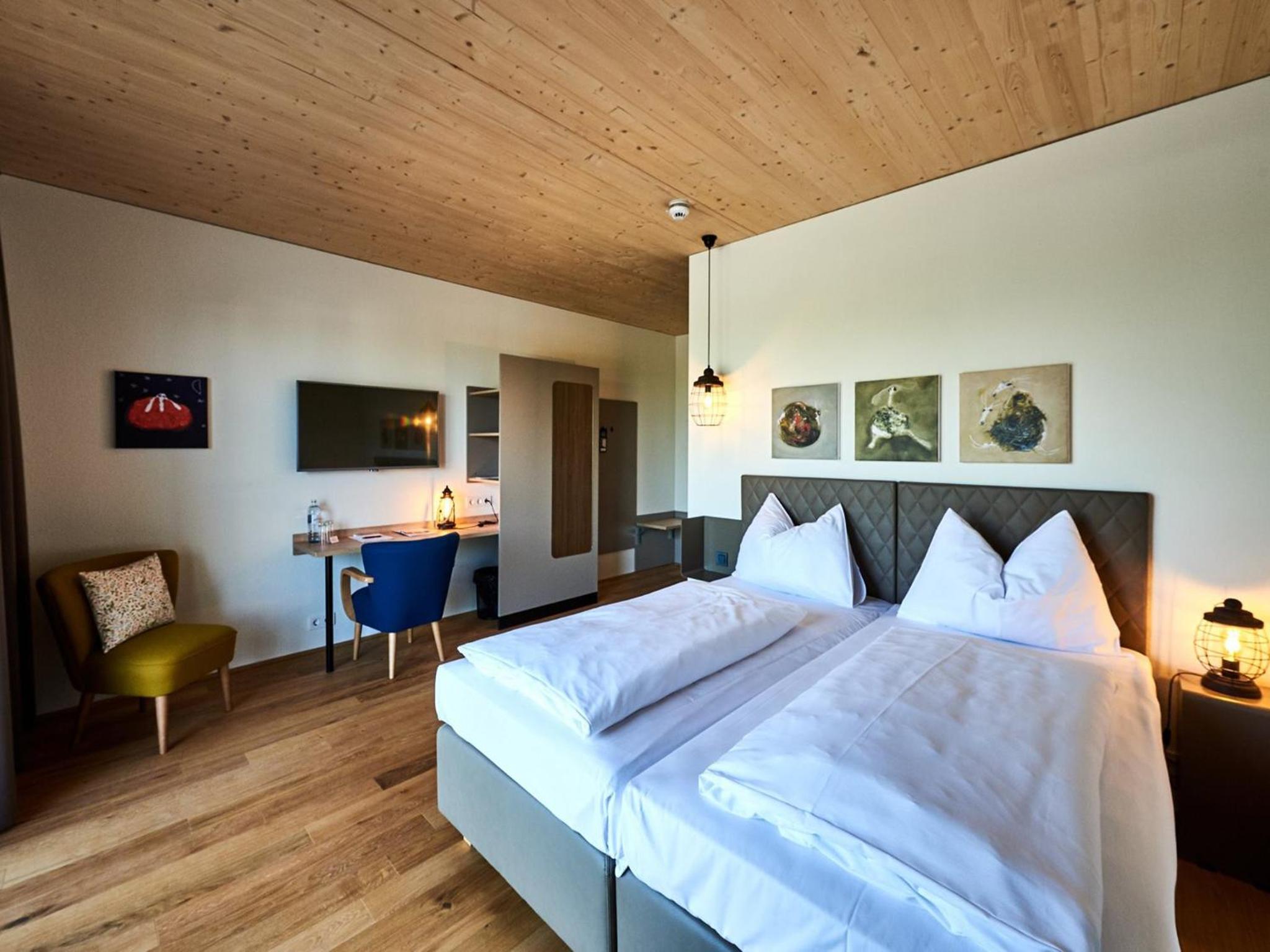 Double Room with Balcony - Parkside - Photo 1