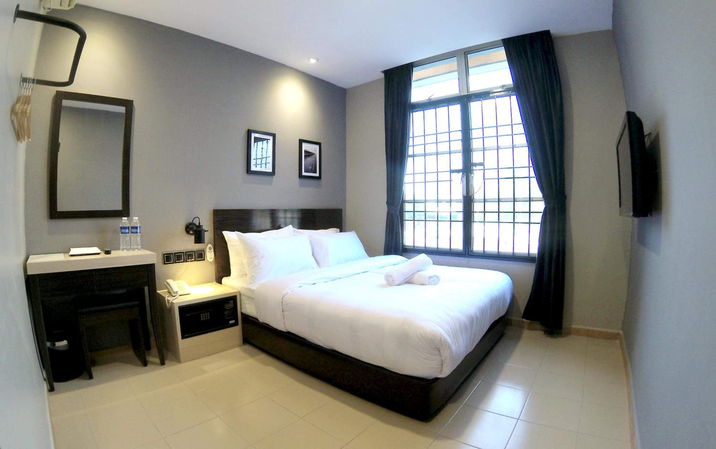 New Standard Queen Room With Window