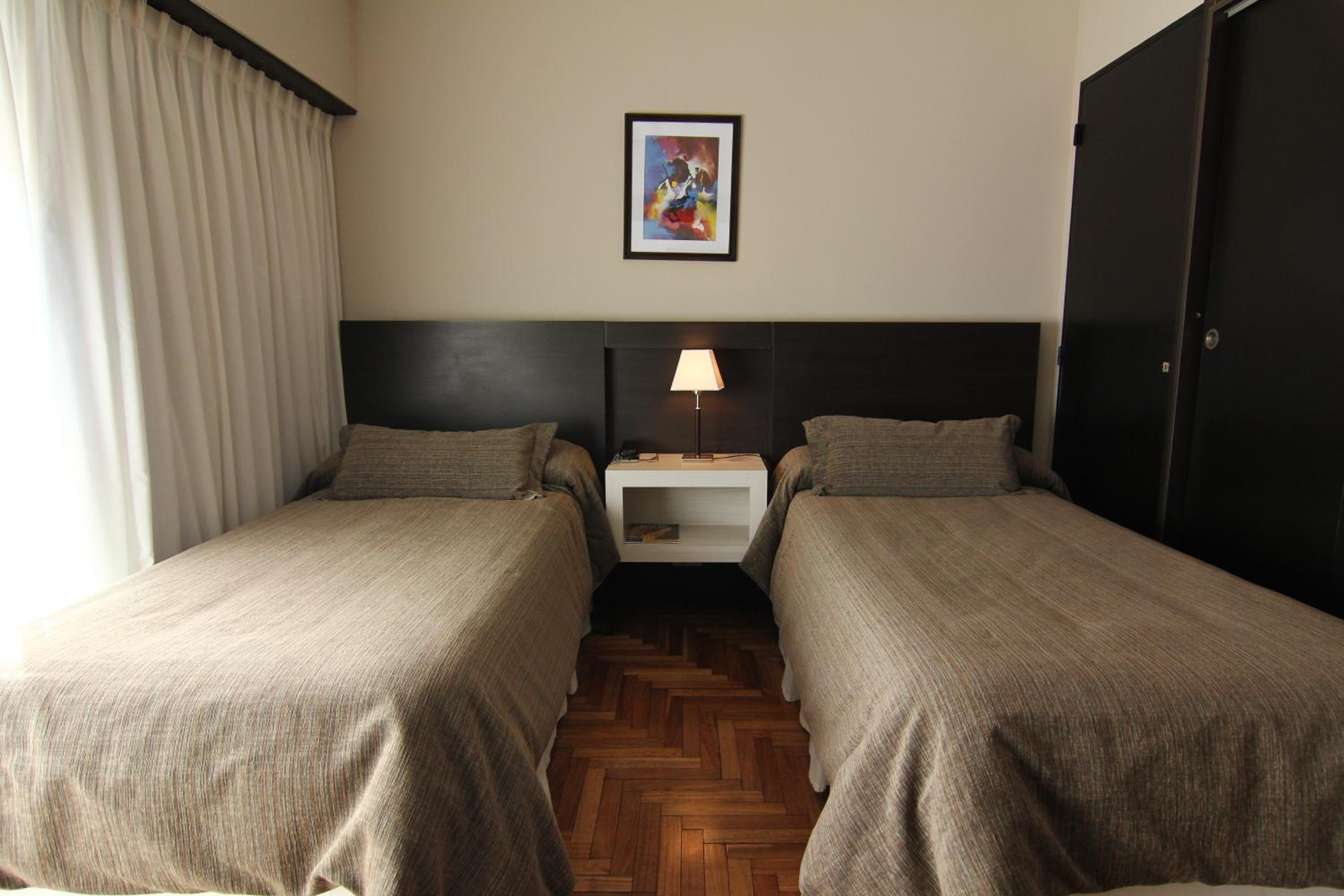Standard Twin Room photo 2