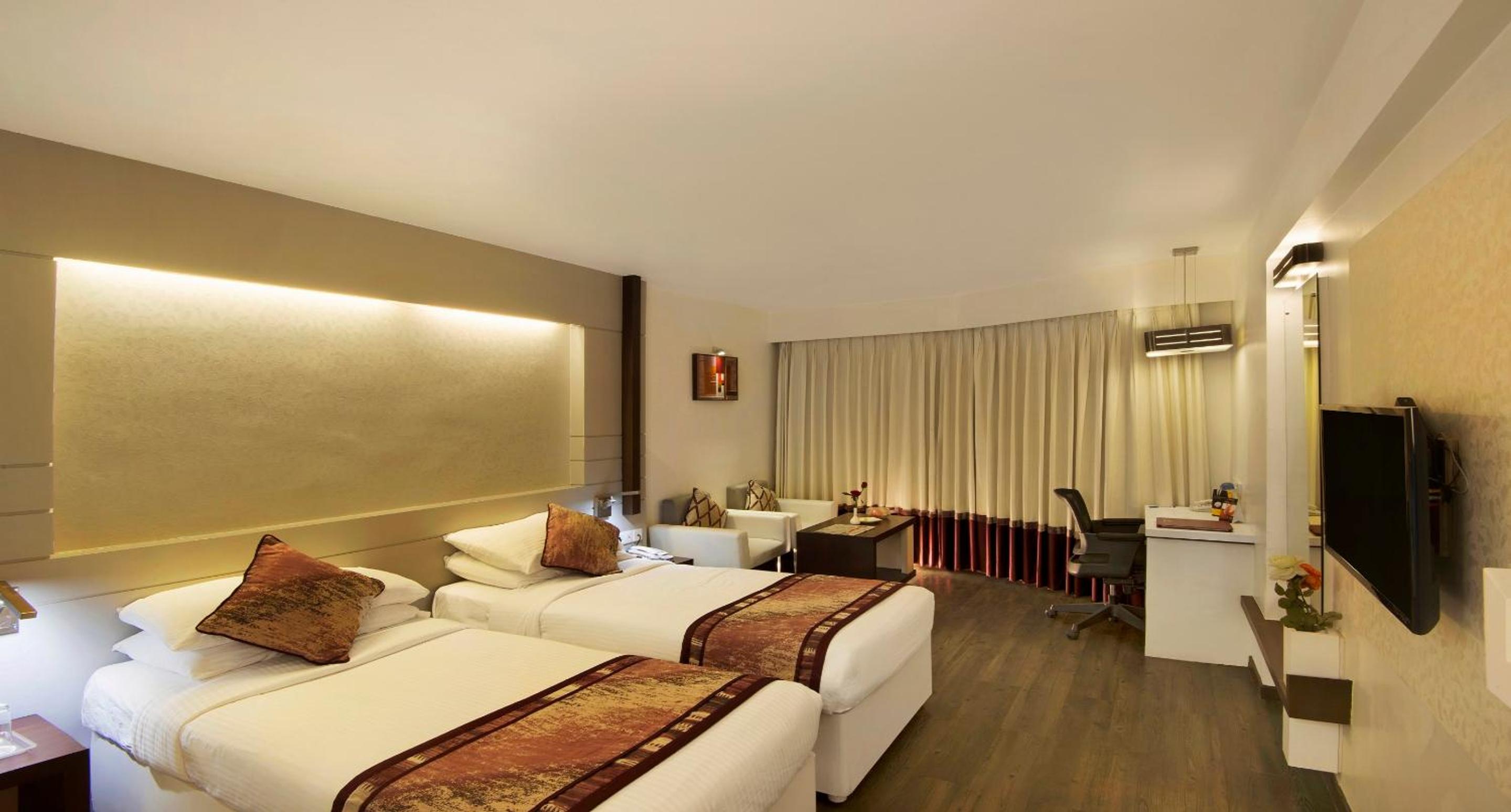 Grand Room with Breakfast