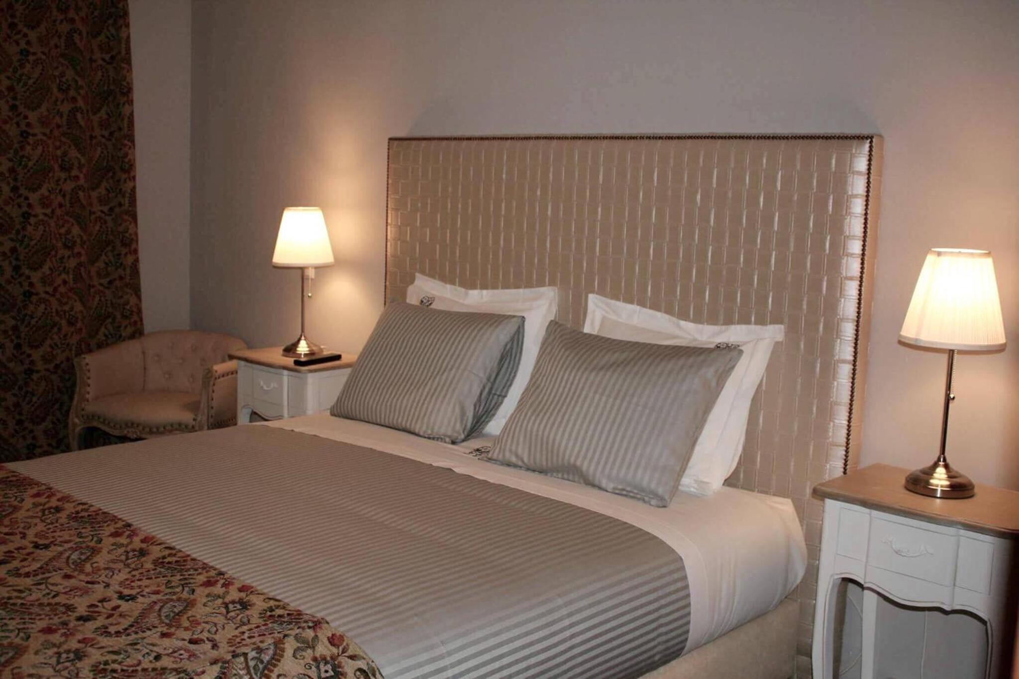 Double Room with Shared Bathroom photo 2