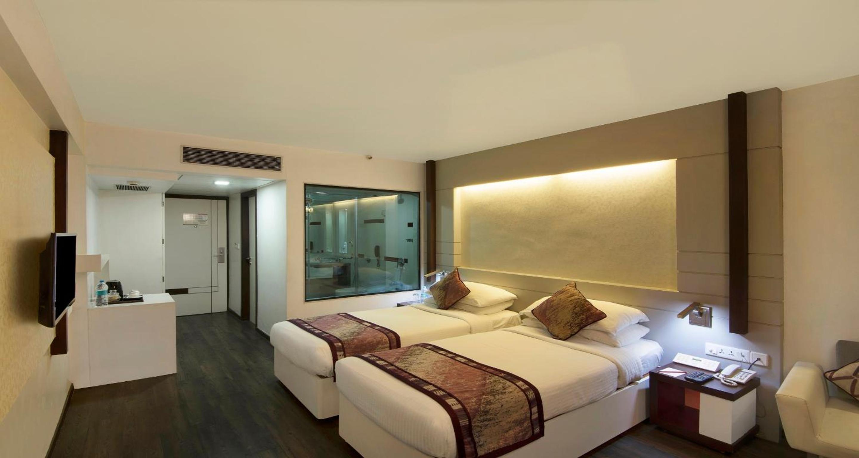 Grand Room with Breakfast
