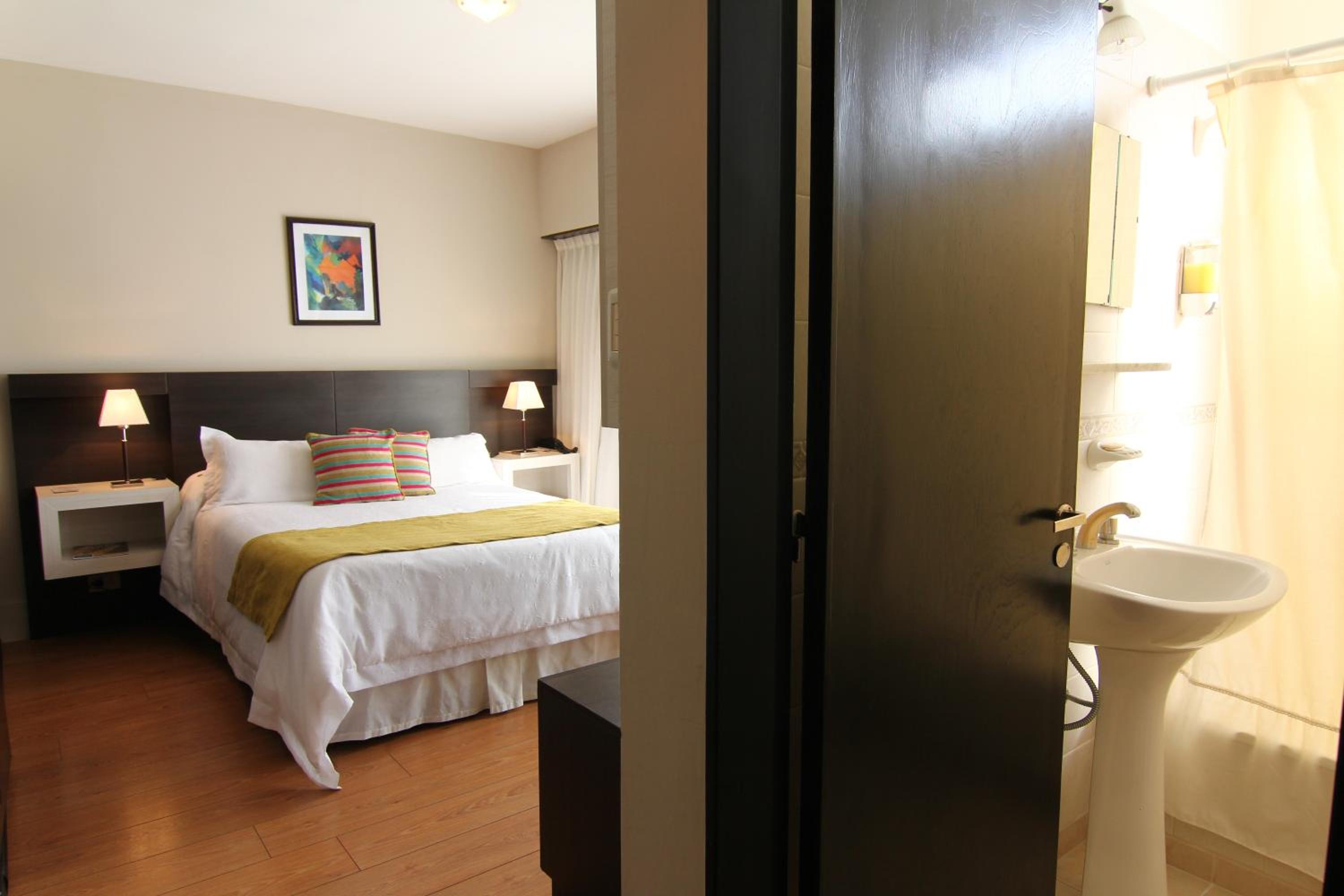 Standard Double Room photo 3