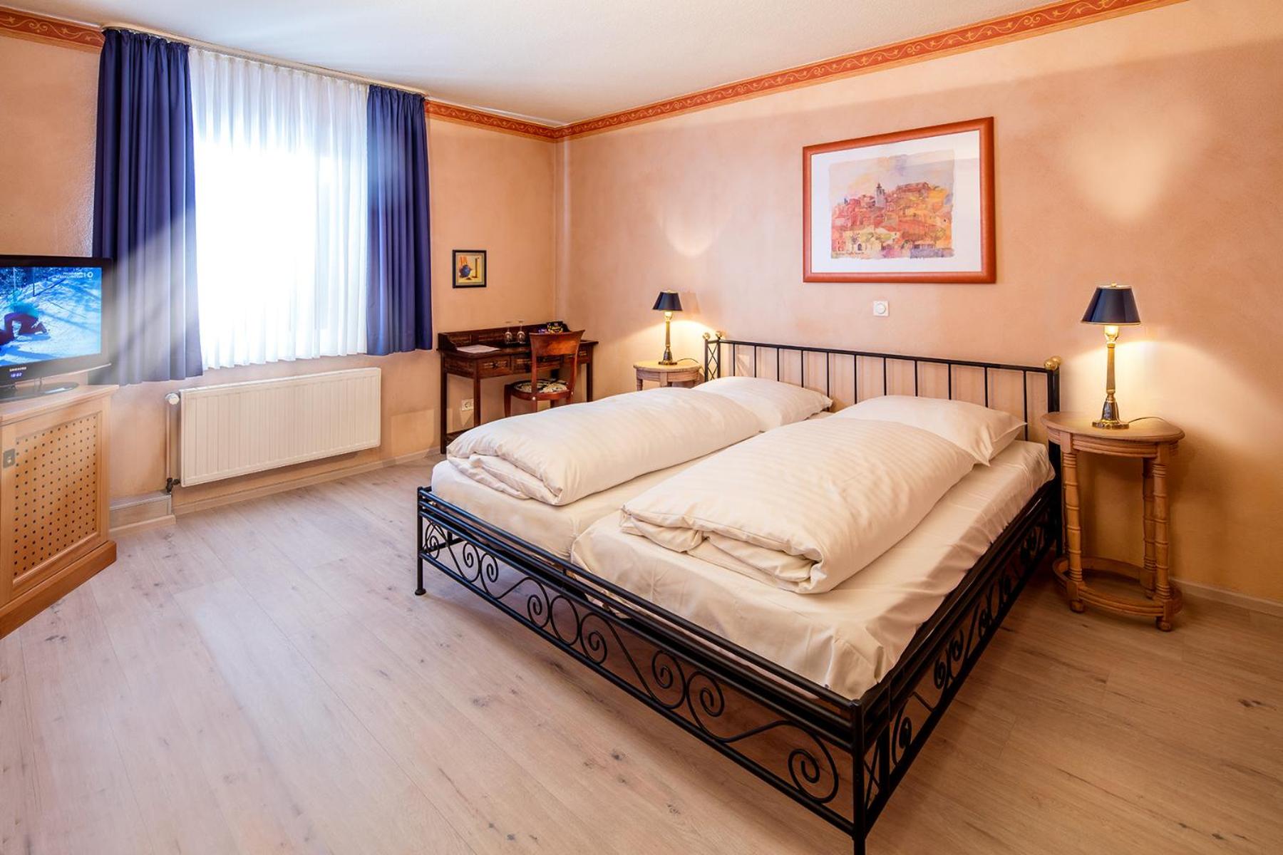 Standard Double Room - Photo 3