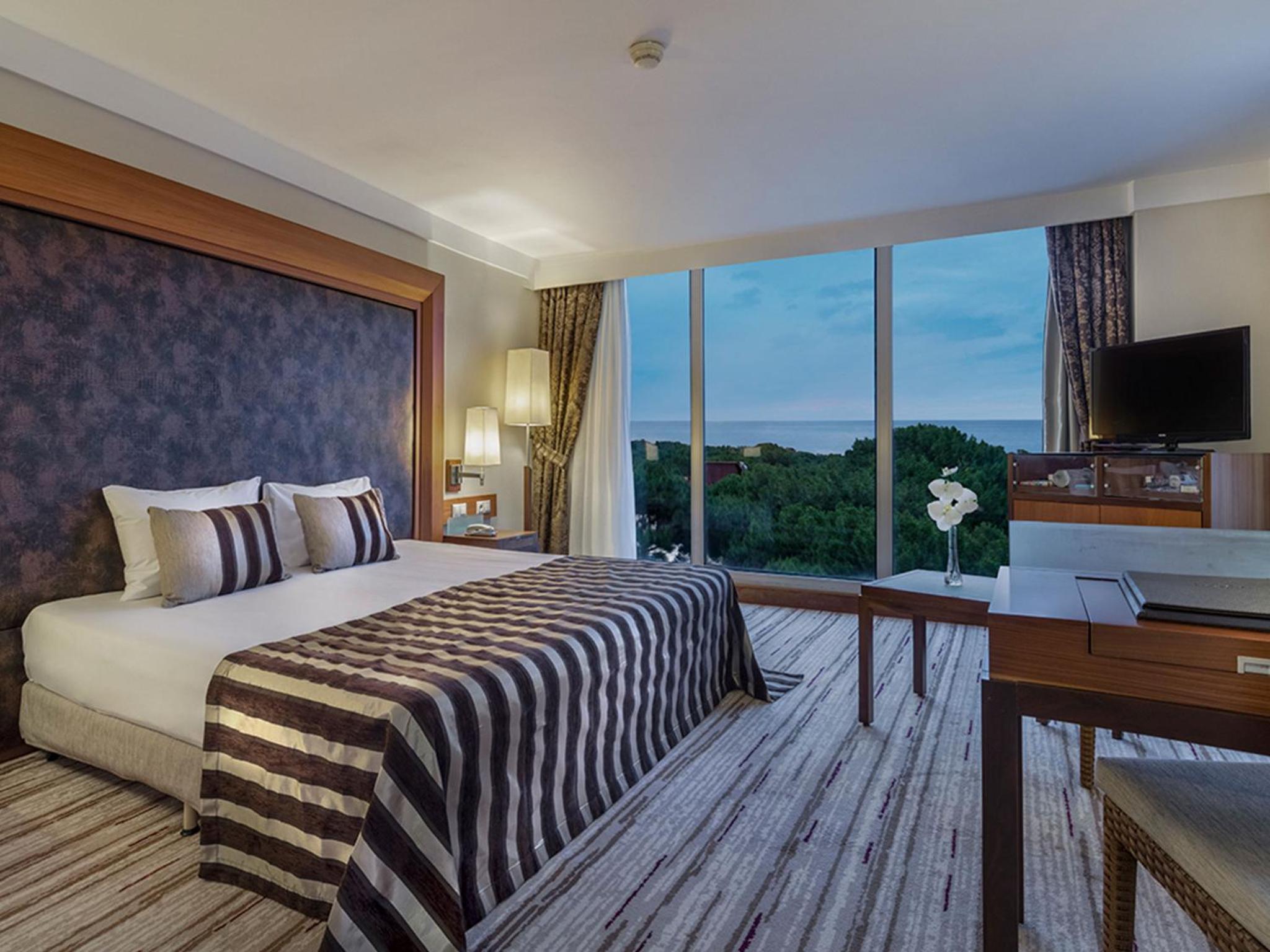 King Suite with Spa Bath