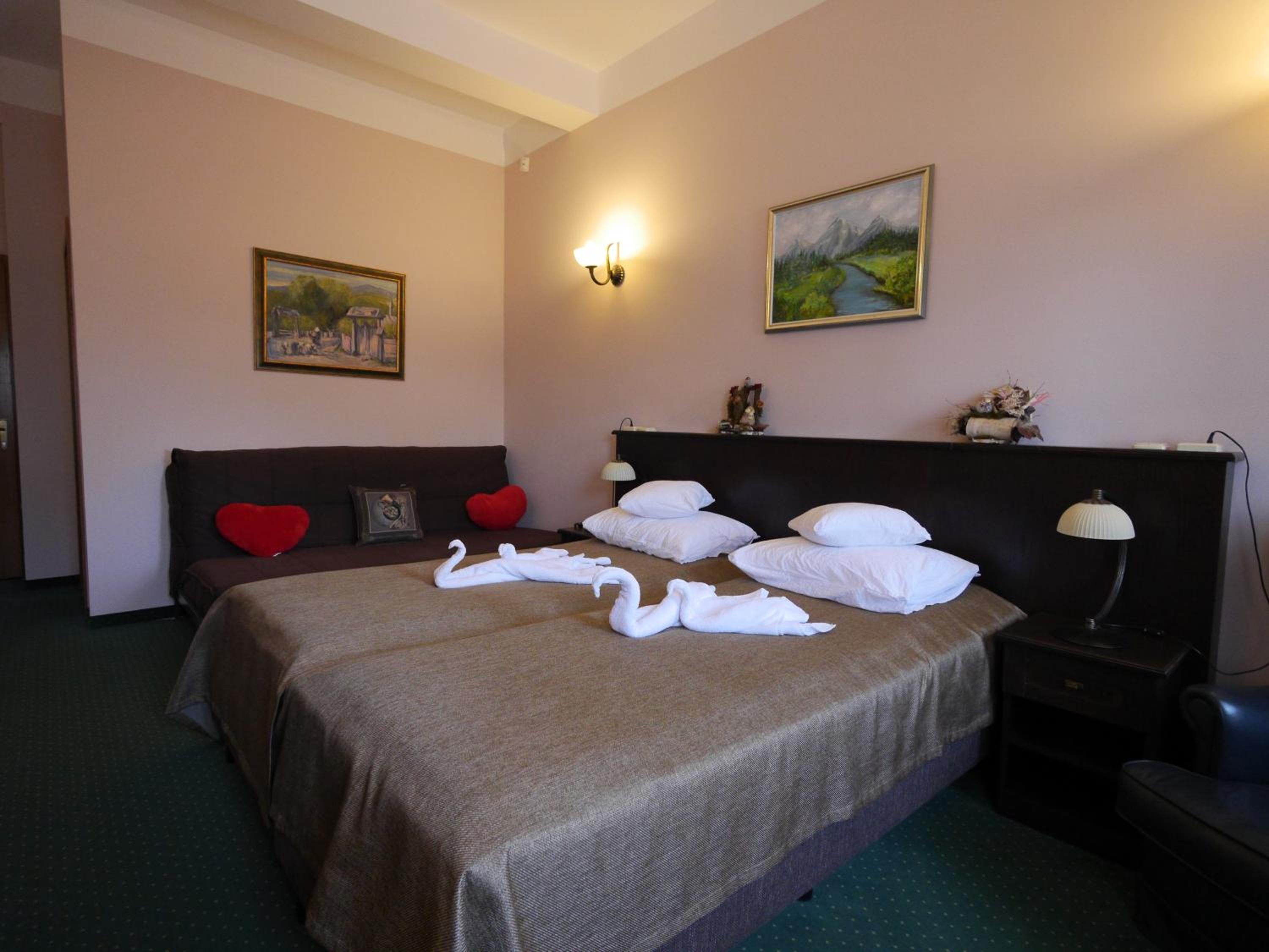 Double or Twin Room with View - Photo 1
