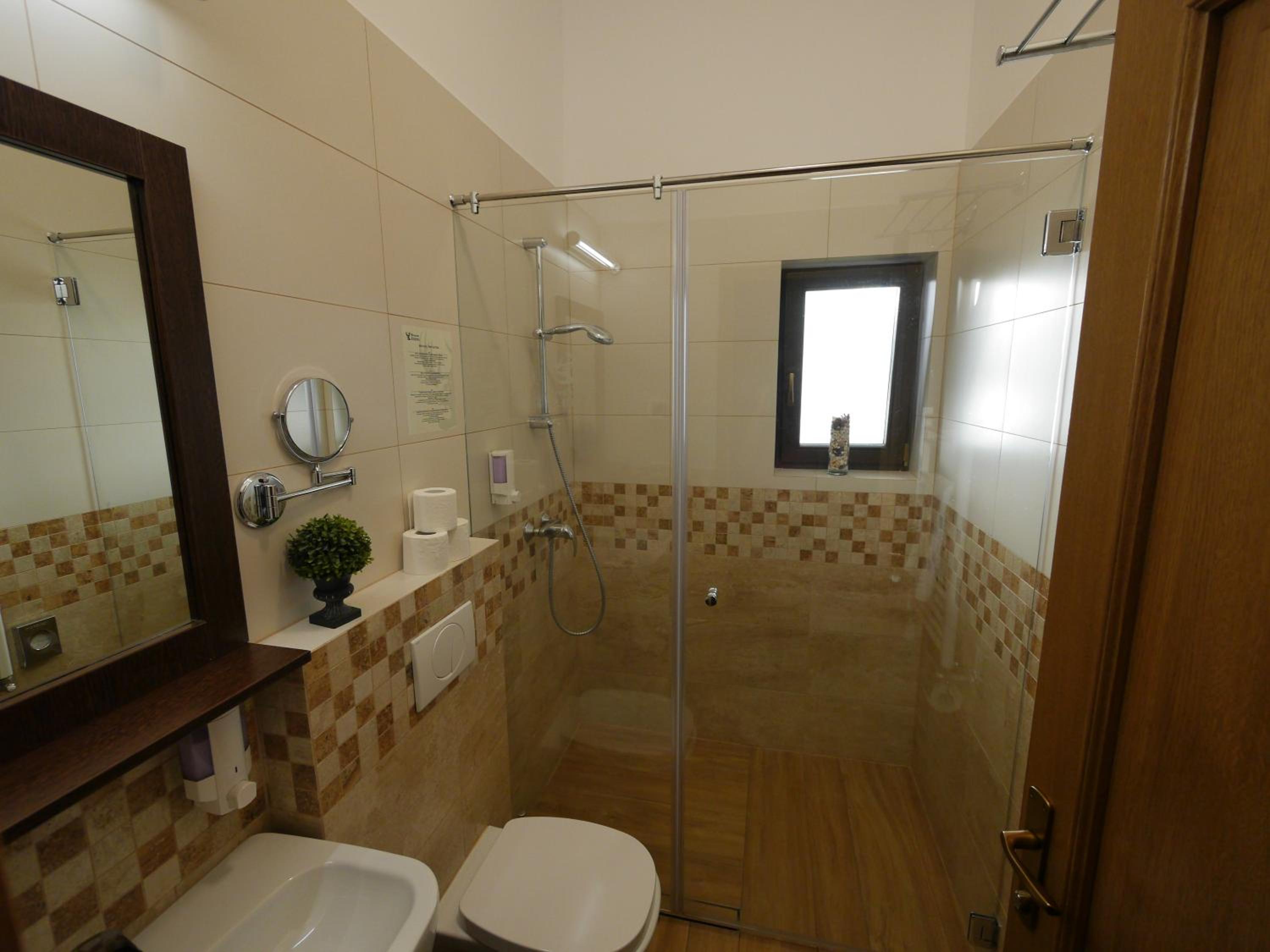 Double or Twin Room with View - Photo 10