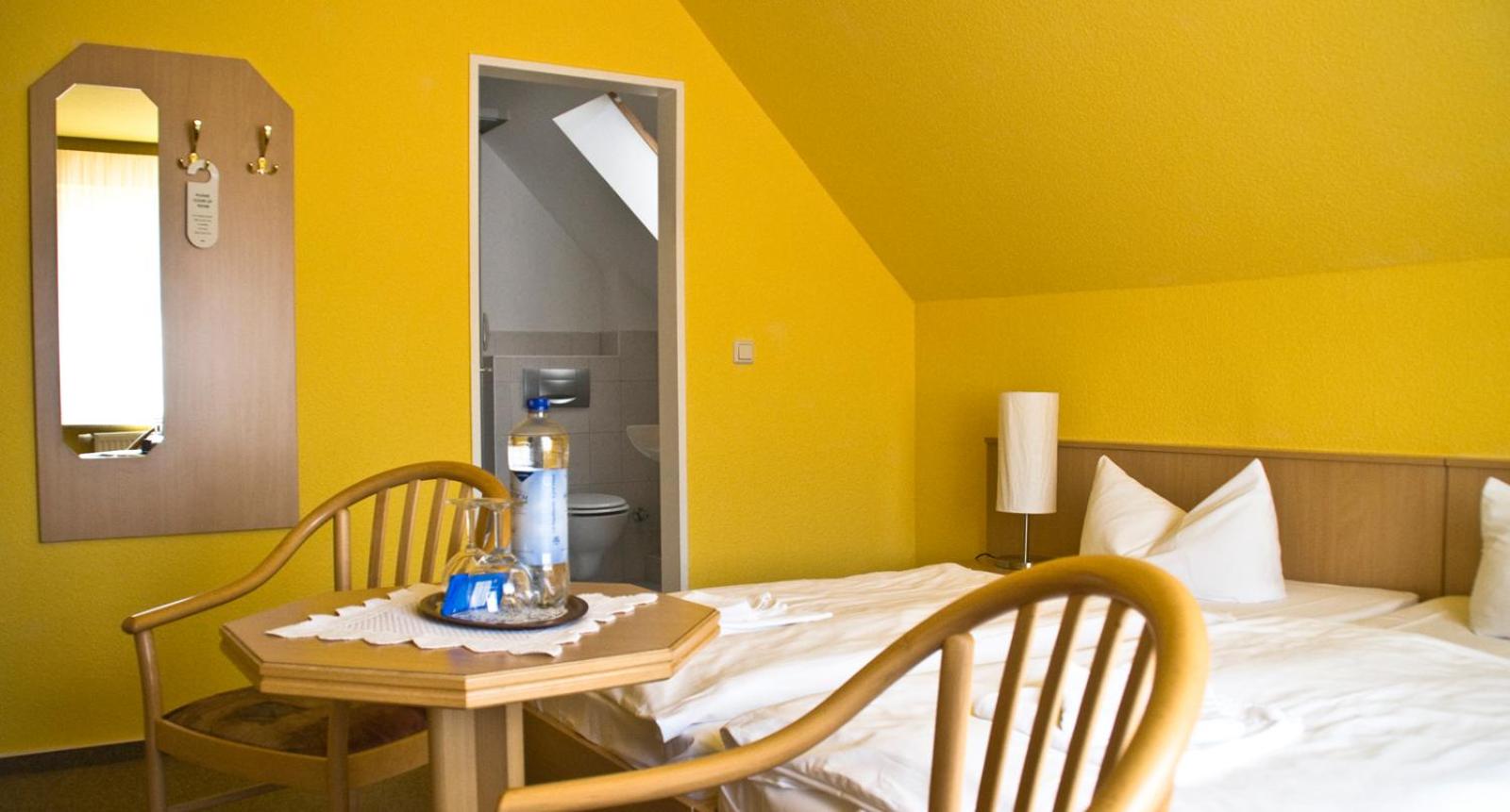 Double Room - Photo 7