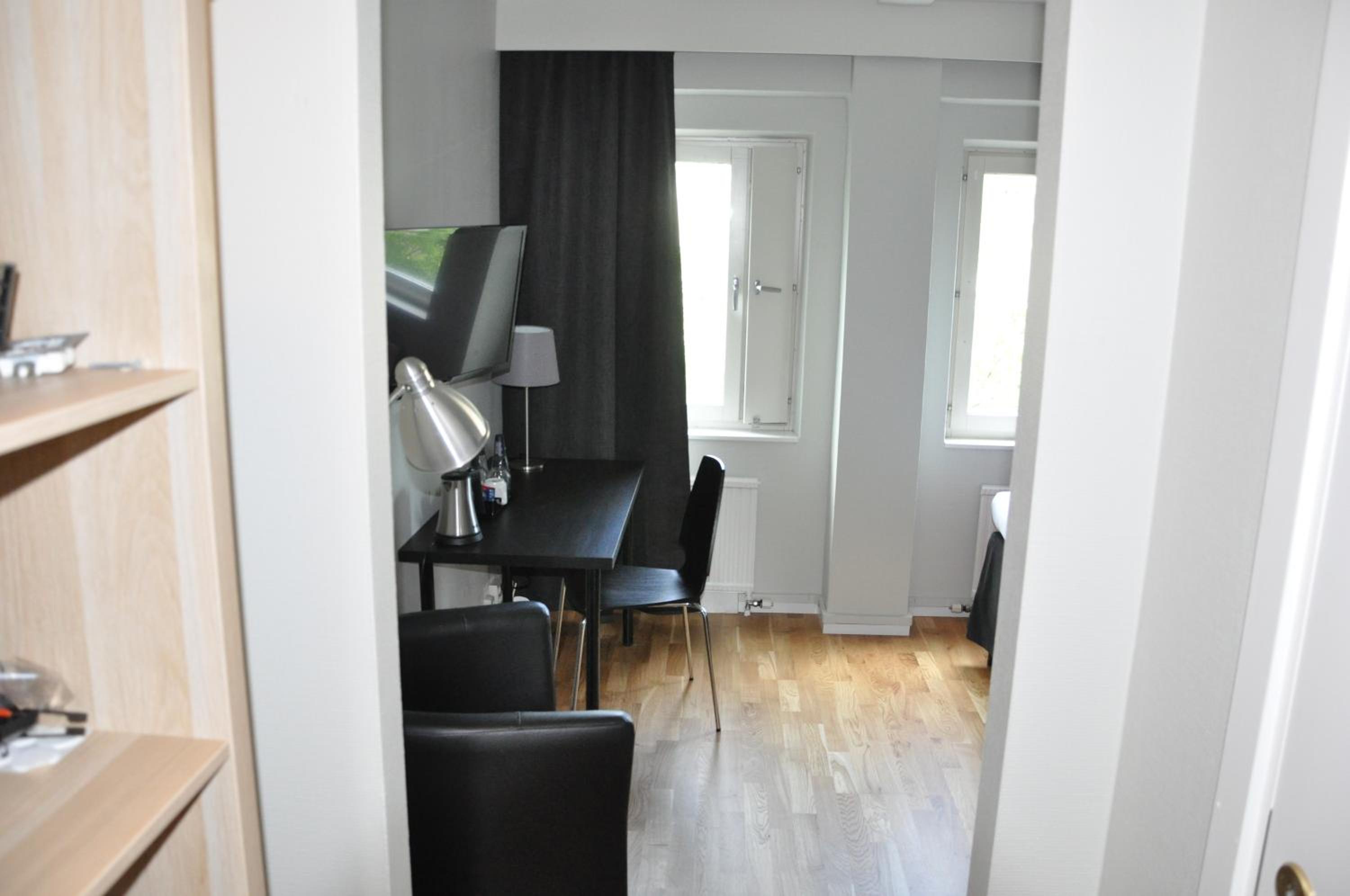 Twin Room - Photo 5
