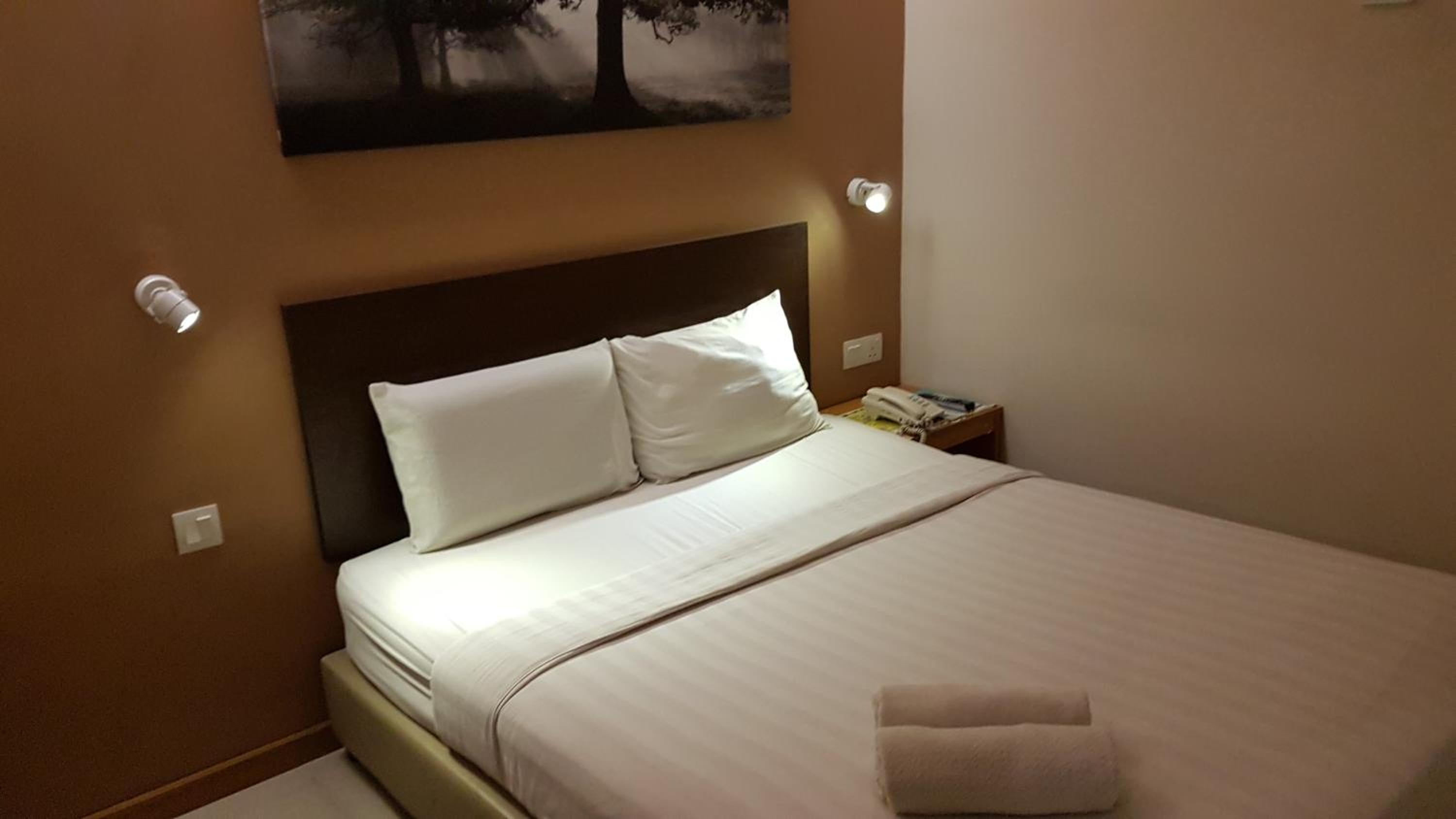 Superior Double Room without Window - Photo 3