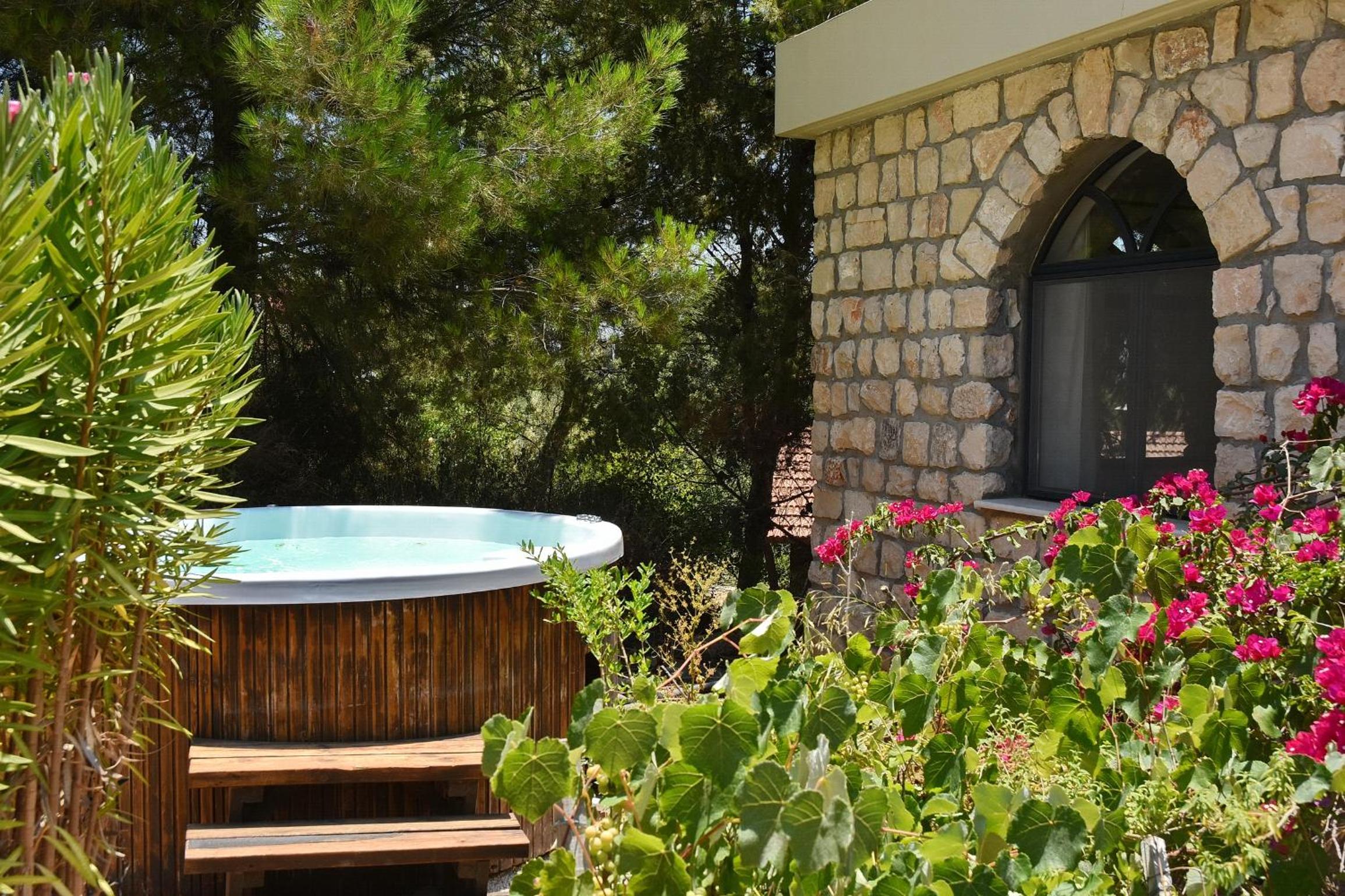 One-Bedroom Villa - Photo 12